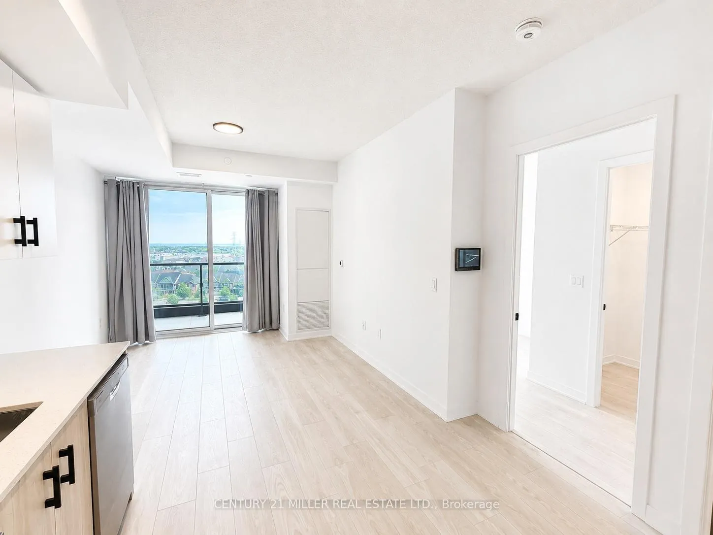 Photo 10 of Unit D811, 4878 Power Common, Burlington, Alton — HOMEH