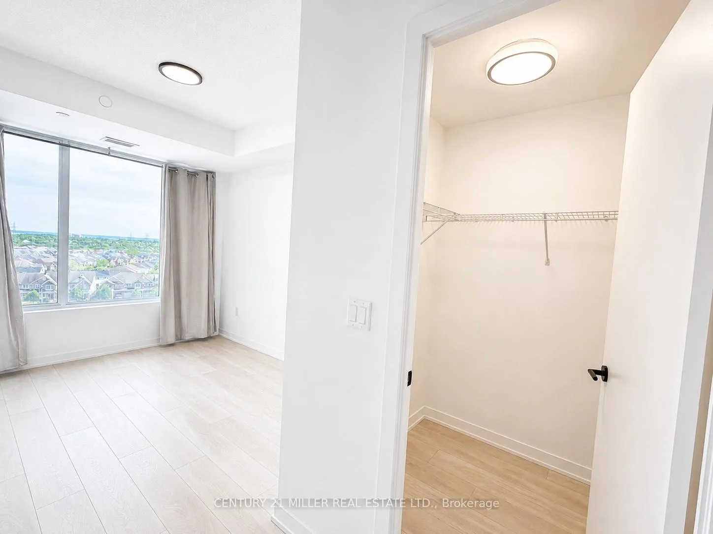 Photo 11 of Unit D811, 4878 Power Common, Burlington, Alton — HOMEH