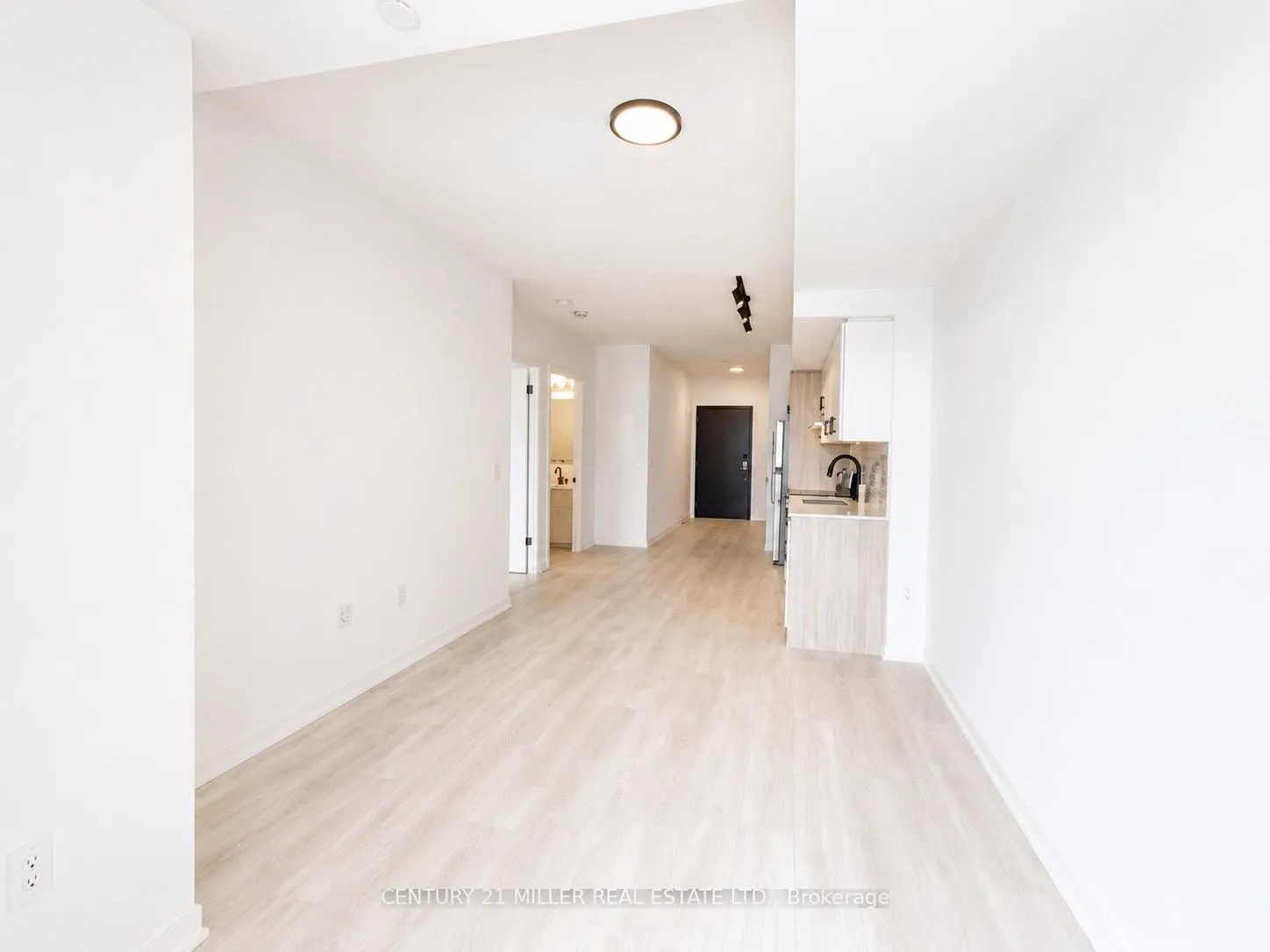 Photo 14 of Unit D811, 4878 Power Common, Burlington, Alton — HOMEH