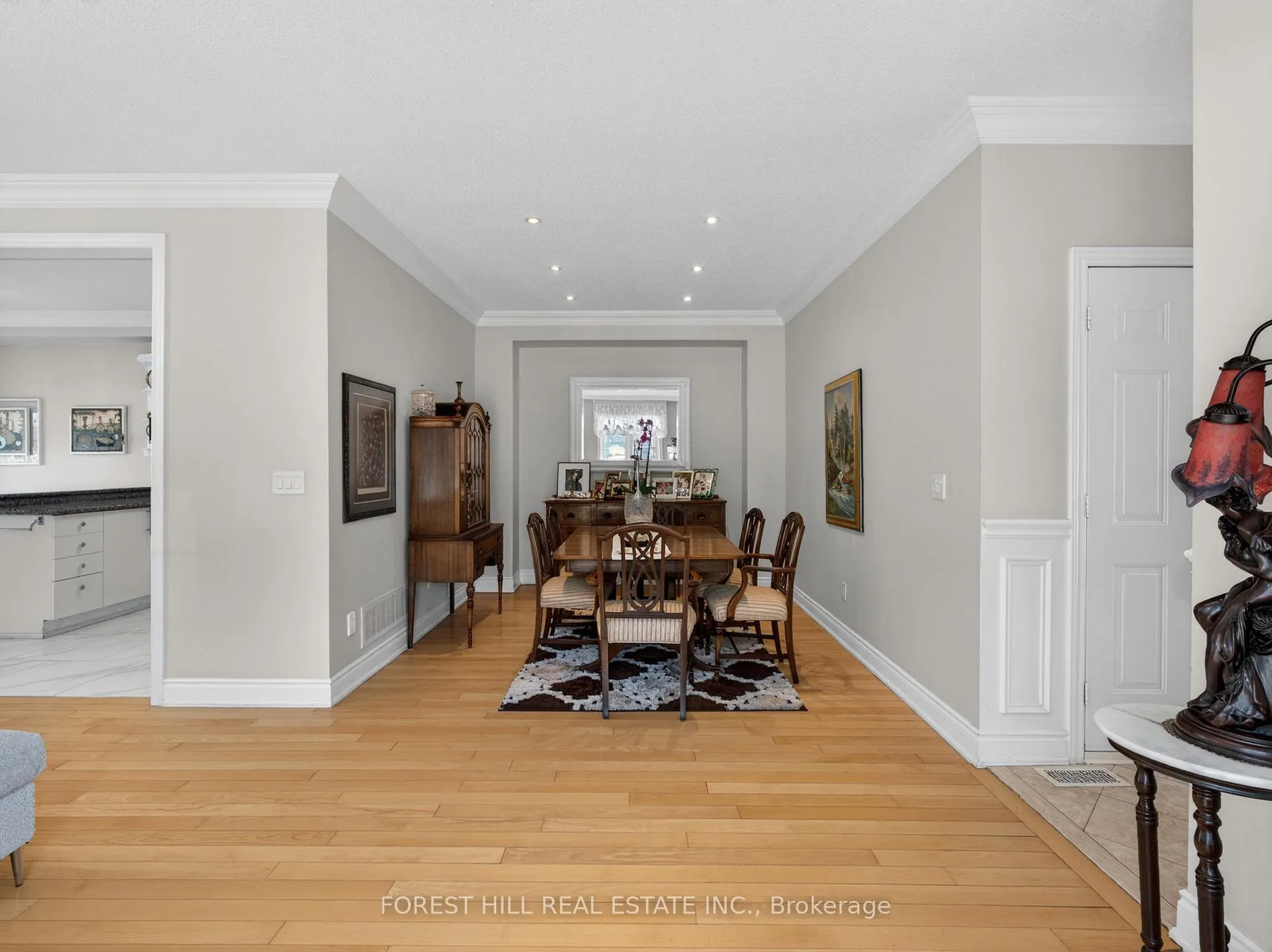 Photo 7 of 56 Mintwood Road, Vaughan, Patterson — HOMEH