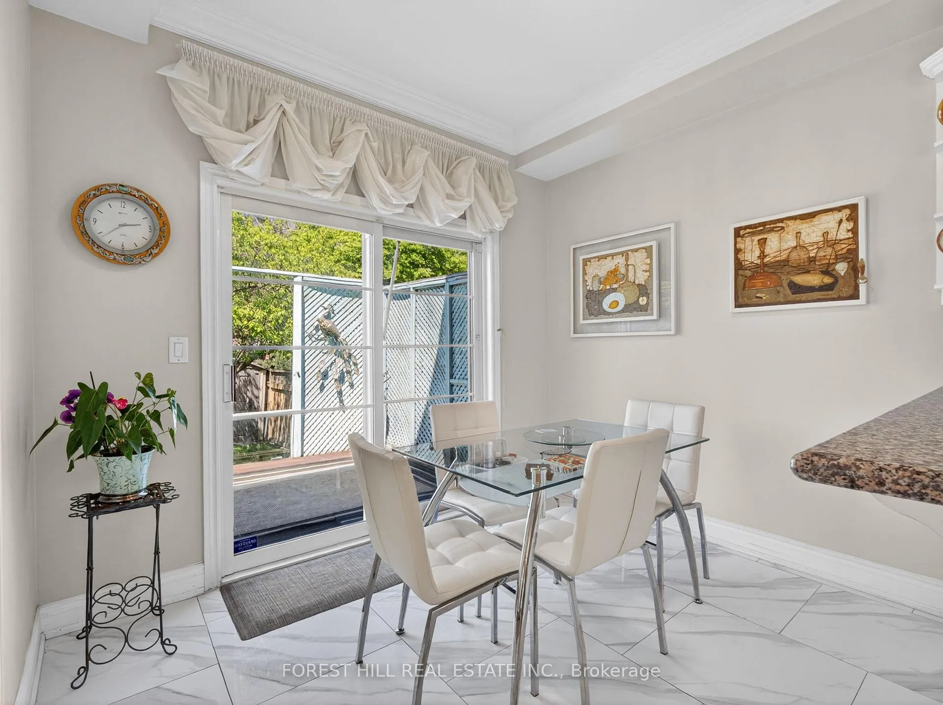 Photo 13 of 56 Mintwood Road, Vaughan, Patterson — HOMEH