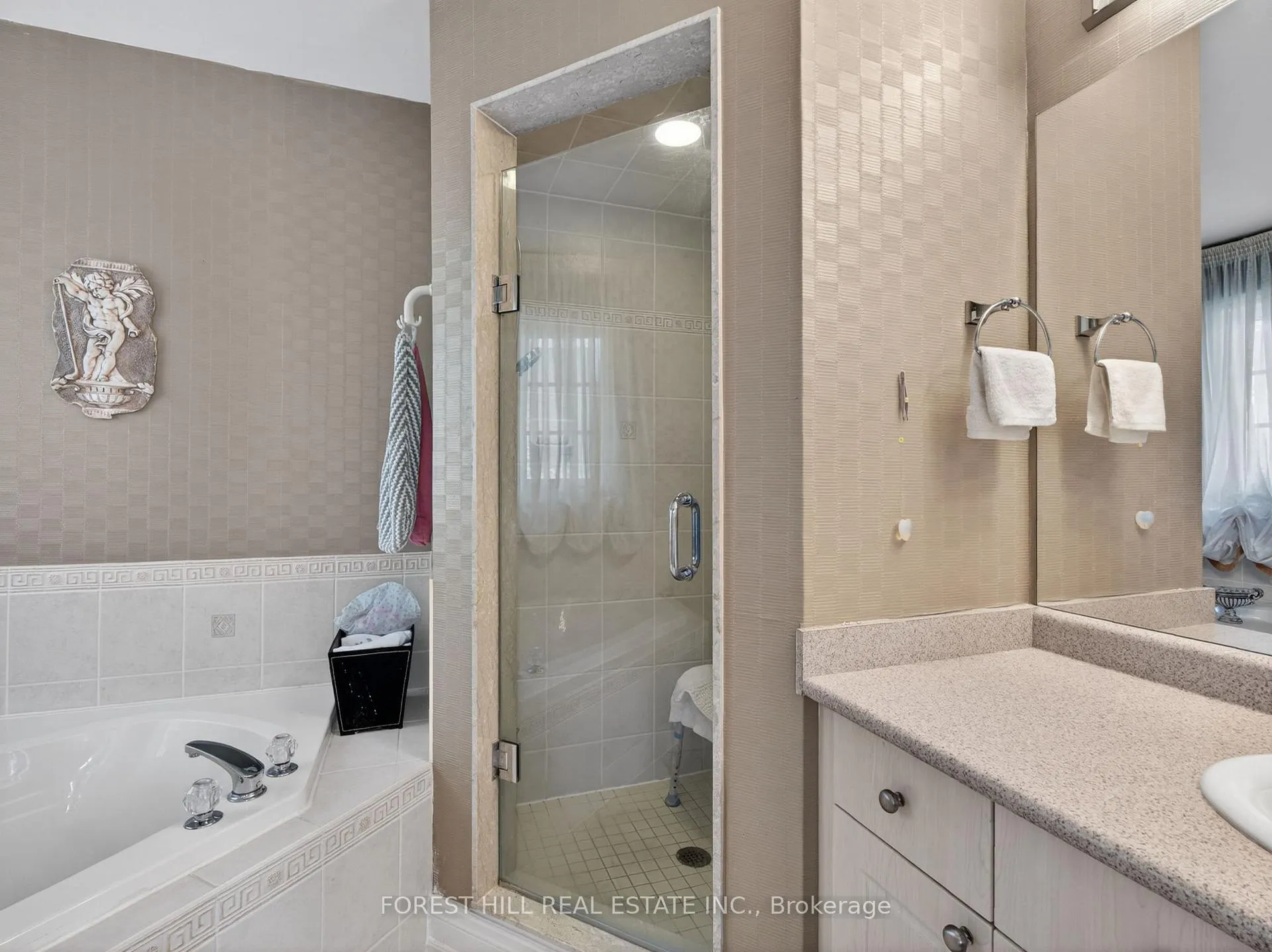Photo 23 of 56 Mintwood Road, Vaughan, Patterson — HOMEH