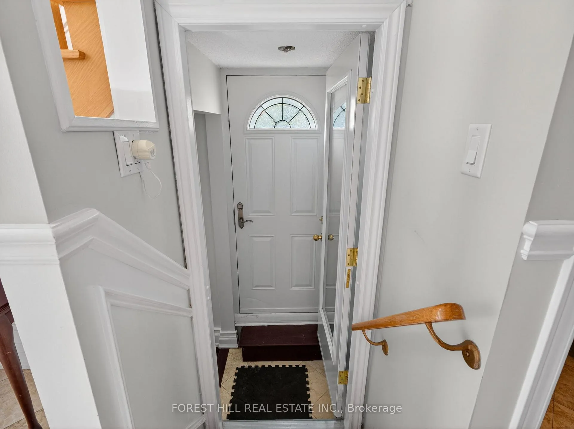 Photo 32 of 56 Mintwood Road, Vaughan, Patterson — HOMEH