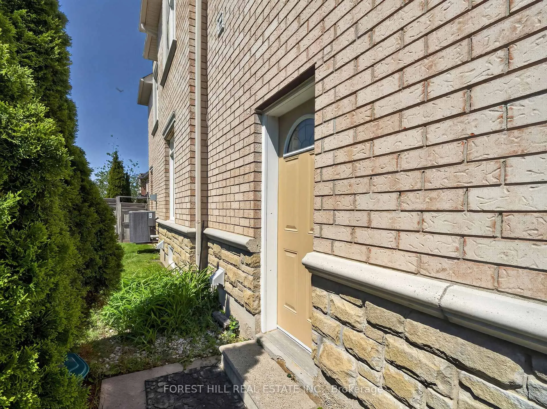 Photo 33 of 56 Mintwood Road, Vaughan, Patterson — HOMEH
