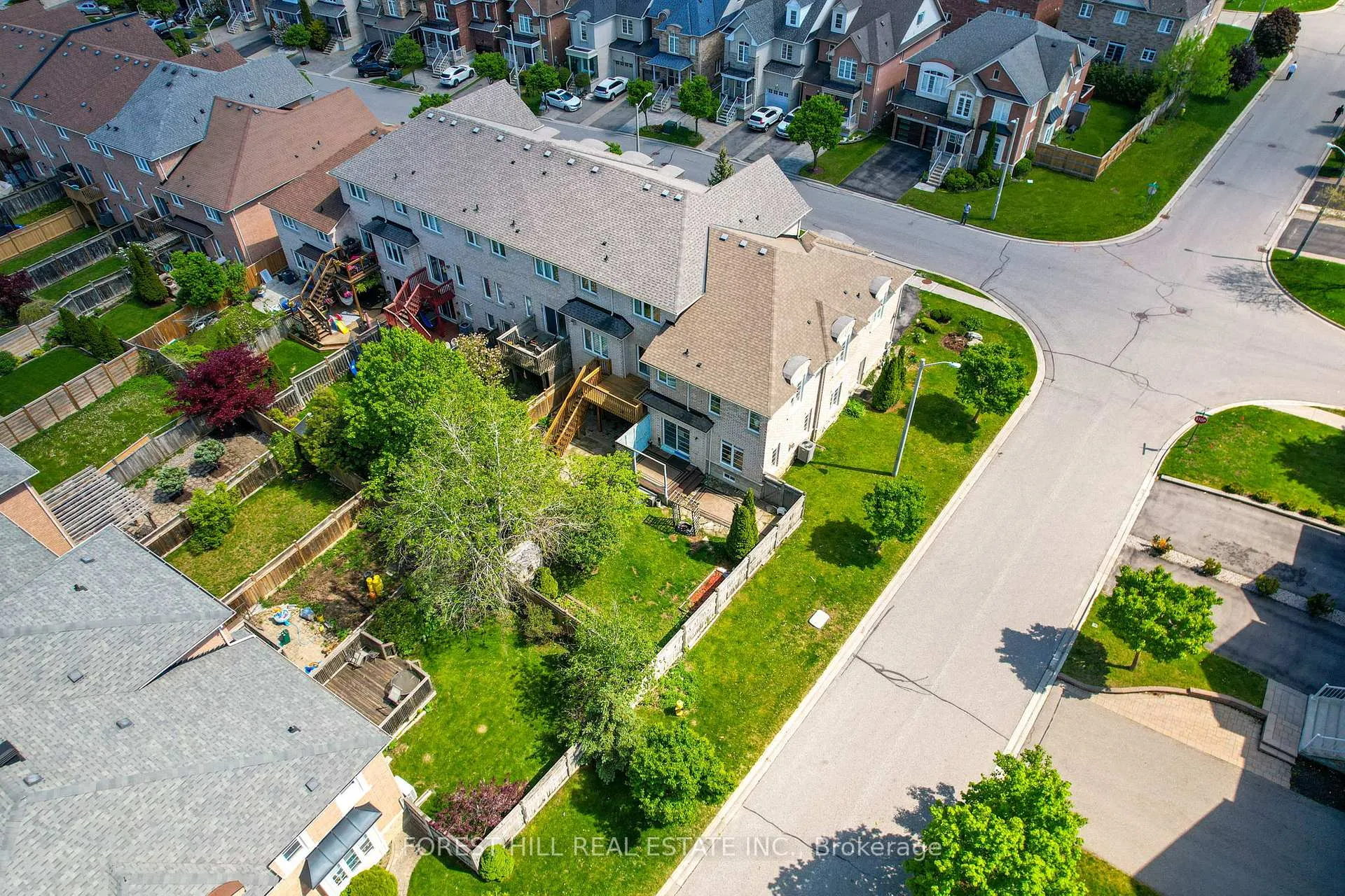 Photo 46 of 56 Mintwood Road, Vaughan, Patterson — HOMEH