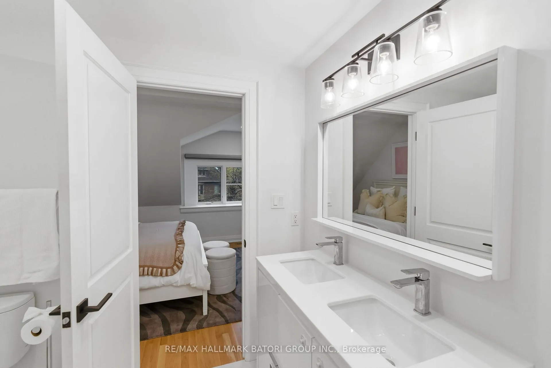 Photo 35 of 135 Cottingham Street, Toronto, Yonge-St. Clair — HOMEH