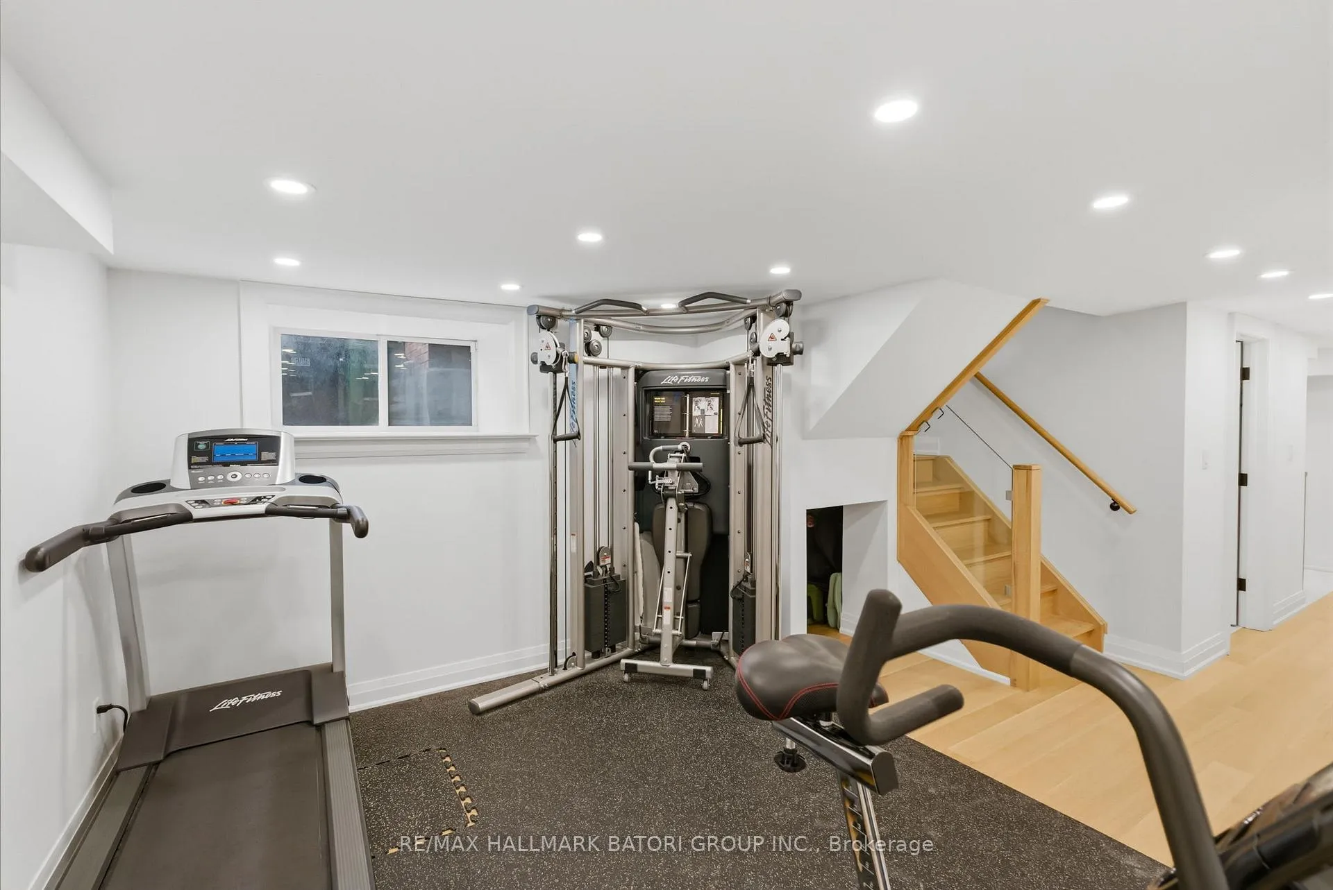 Photo 38 of 135 Cottingham Street, Toronto, Yonge-St. Clair — HOMEH