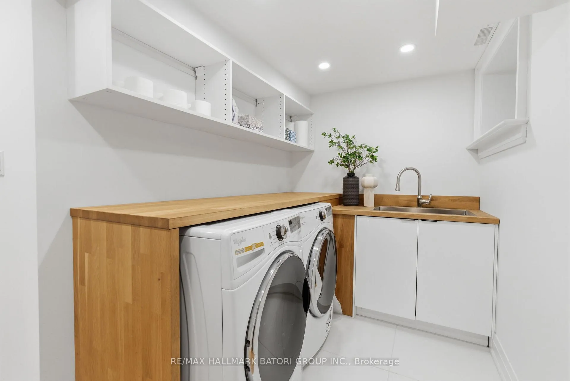Photo 41 of 135 Cottingham Street, Toronto, Yonge-St. Clair — HOMEH