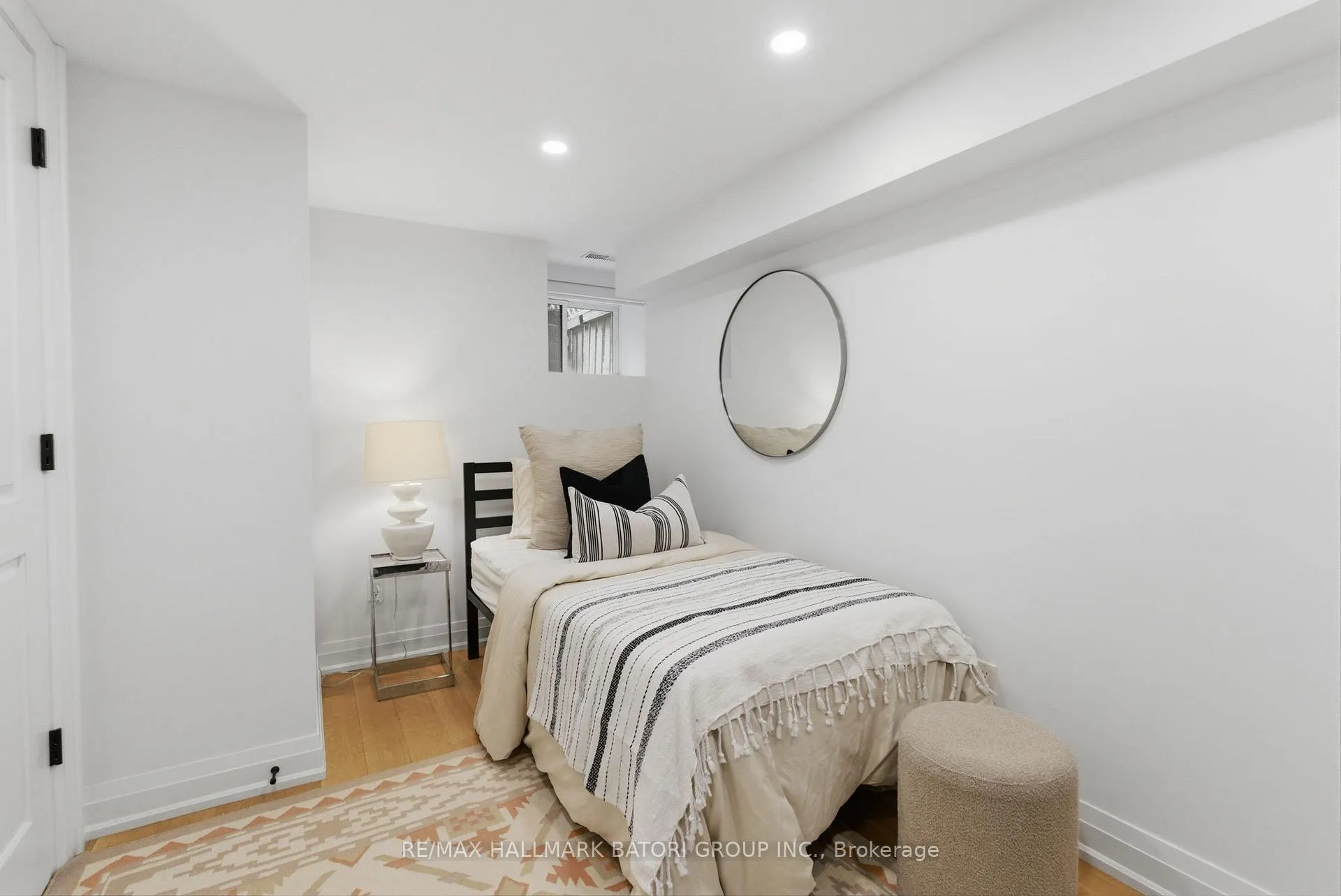 Photo 42 of 135 Cottingham Street, Toronto, Yonge-St. Clair — HOMEH