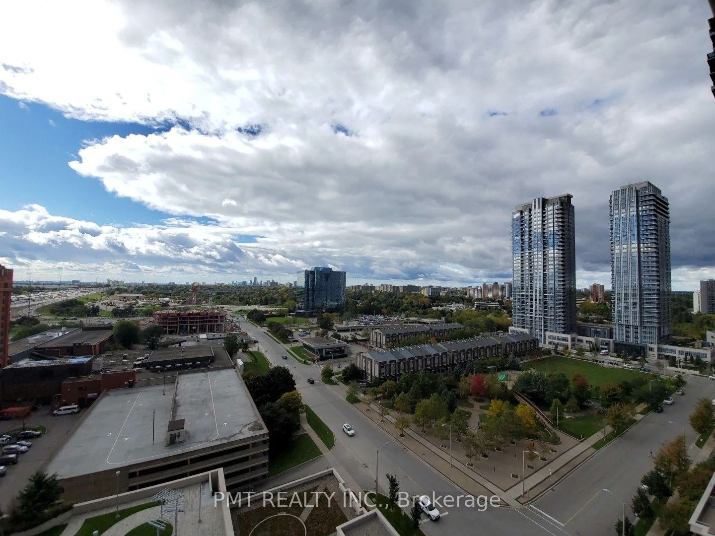 Photo 11 of Unit 1421, 135 Village Green Square, Scarborough, Agincourt South-Malvern West — HOMEH