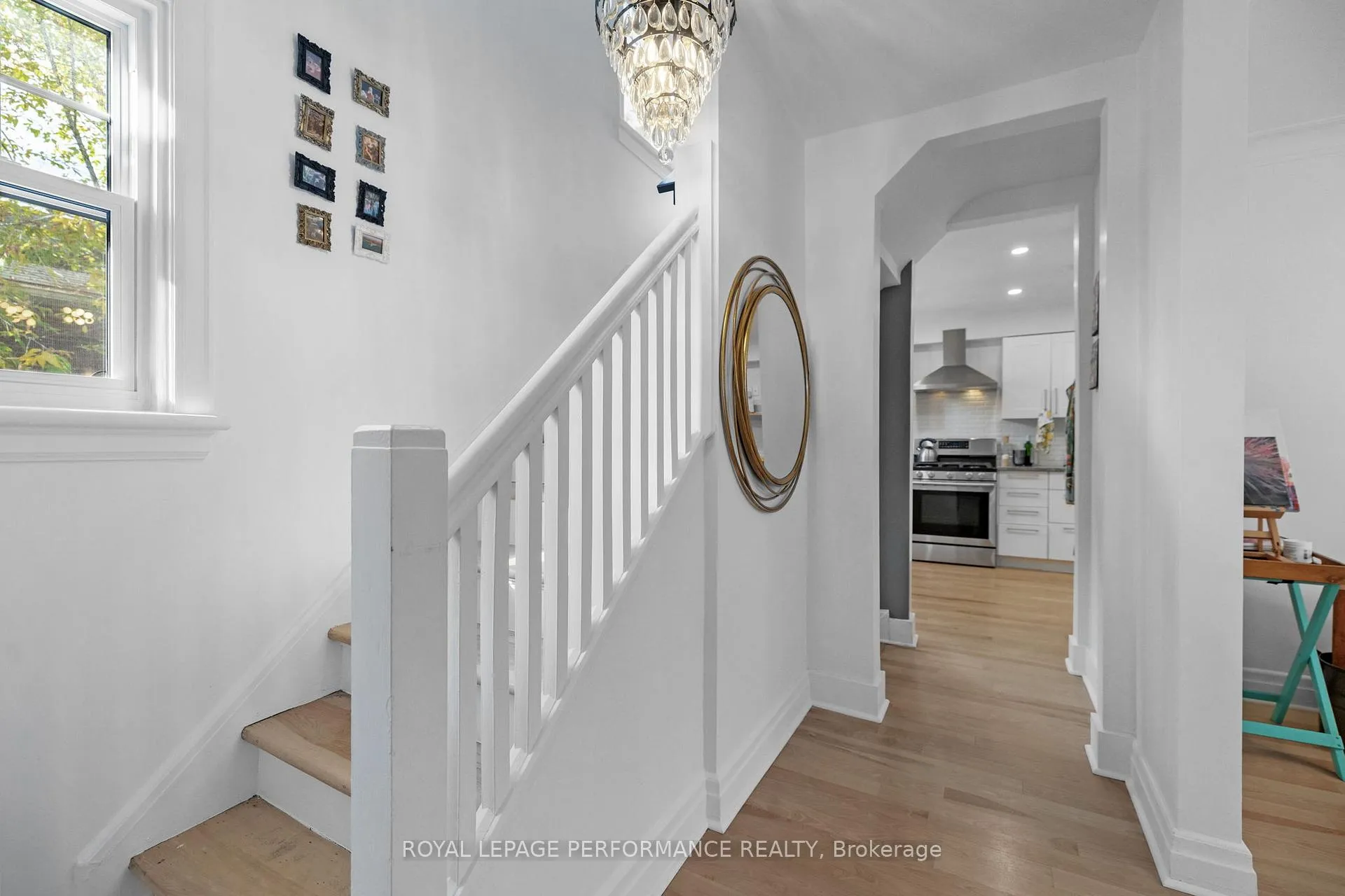 Photo 3 of 81 Ivy Crescent, Ottawa, Lindenlea — HOMEH