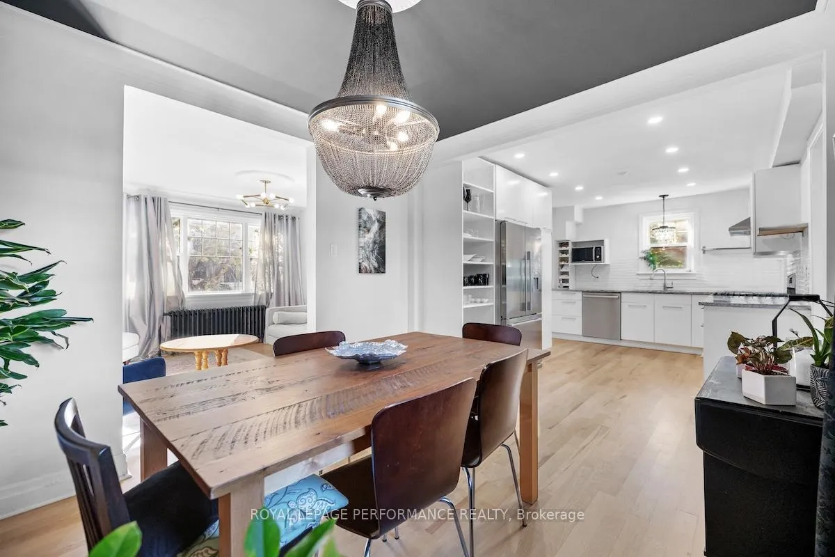 Photo 9 of 81 Ivy Crescent, Ottawa, Lindenlea — HOMEH