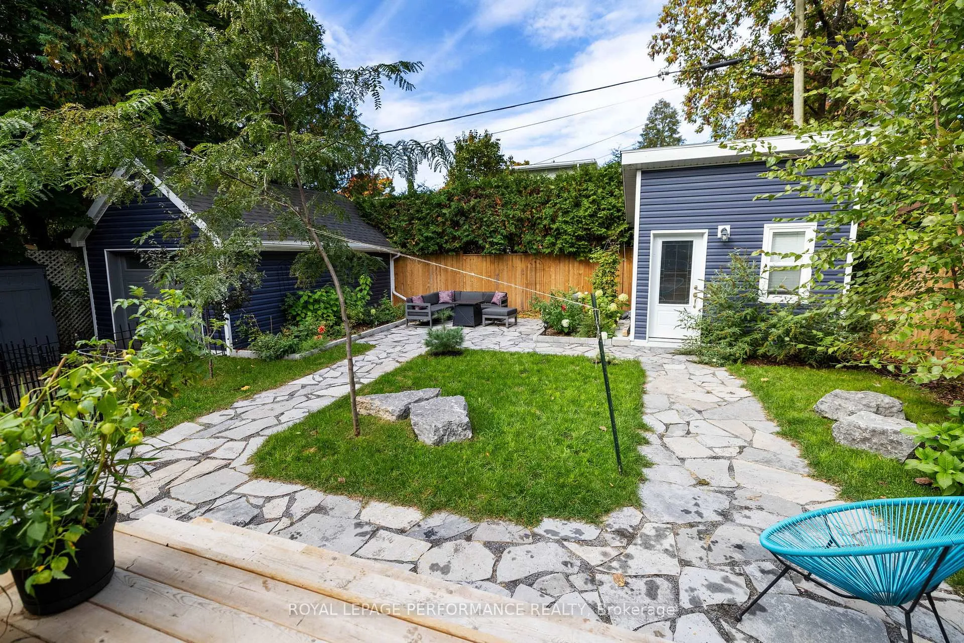 Photo 32 of 81 Ivy Crescent, Ottawa, Lindenlea — HOMEH