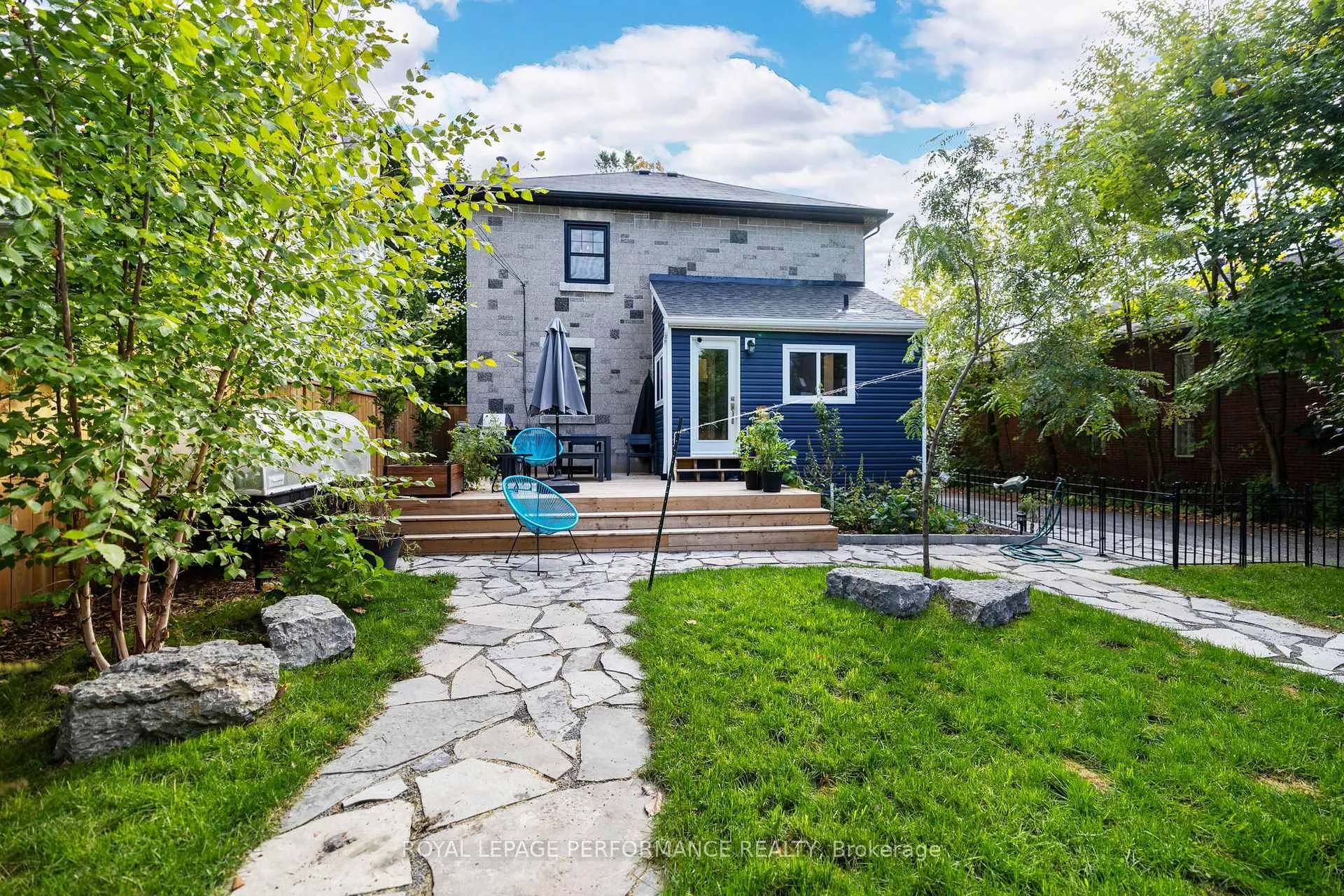 Photo 33 of 81 Ivy Crescent, Ottawa, Lindenlea — HOMEH
