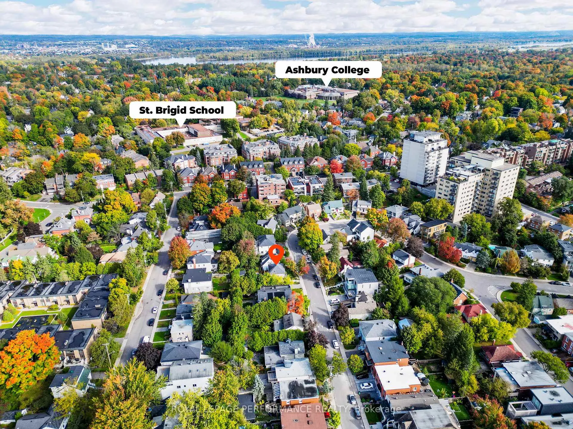 Photo 37 of 81 Ivy Crescent, Ottawa, Lindenlea — HOMEH
