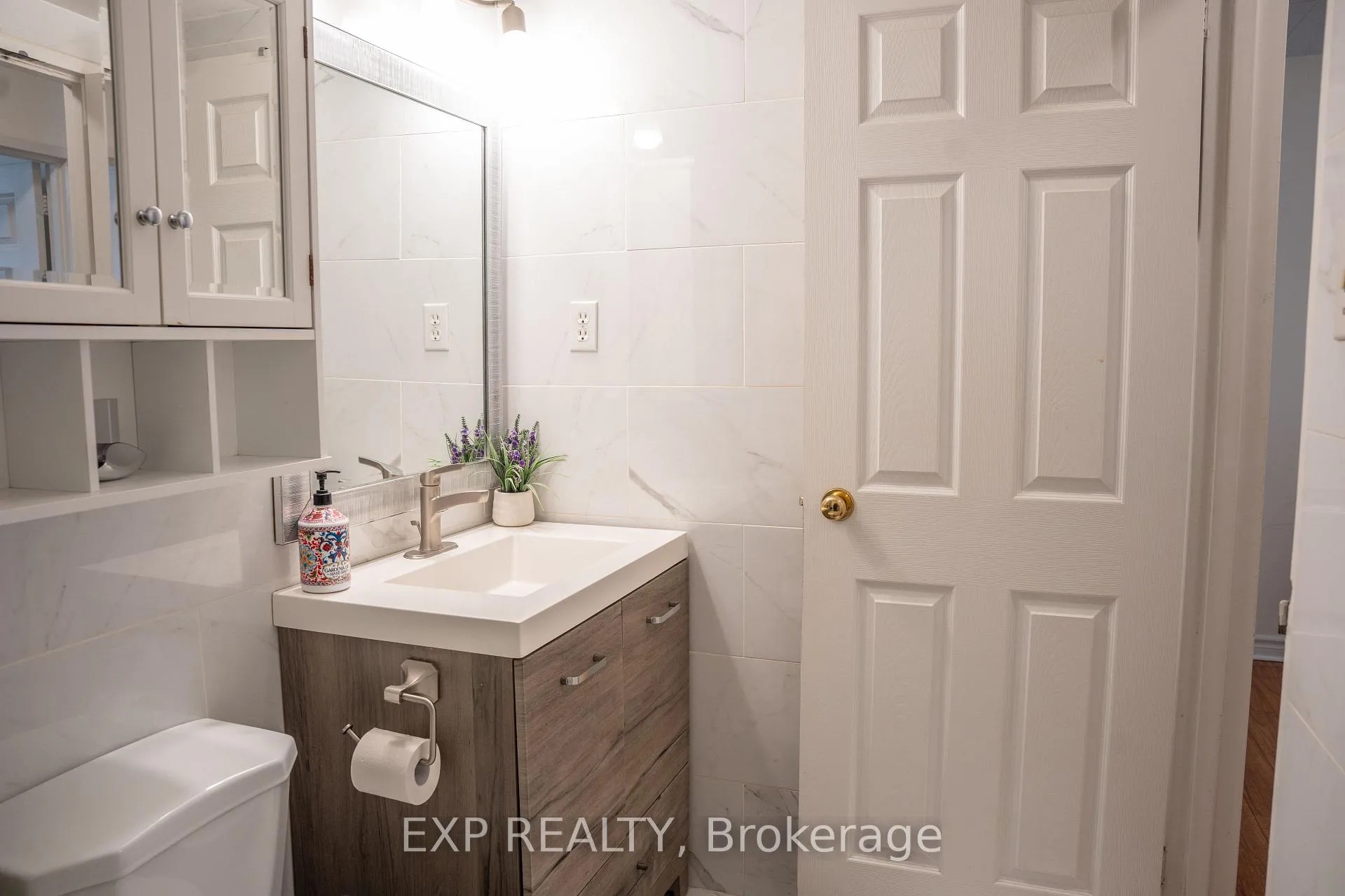 Photo 9 of Unit 302, 29 West Avenue W, Kitchener, Cherry Hill — HOMEH