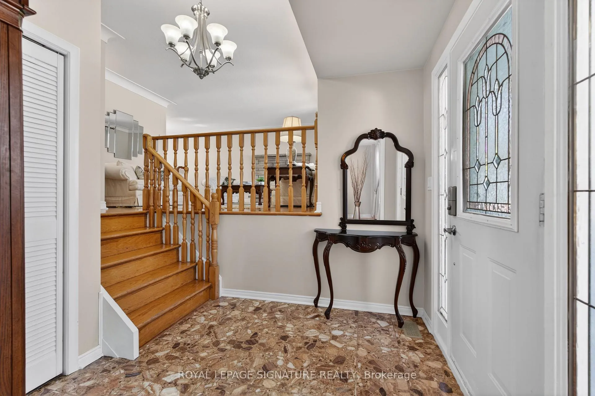 Photo 4 of 897 Pembridge Crescent, Kingston, South of Taylor-Kidd Blvd — HOMEH