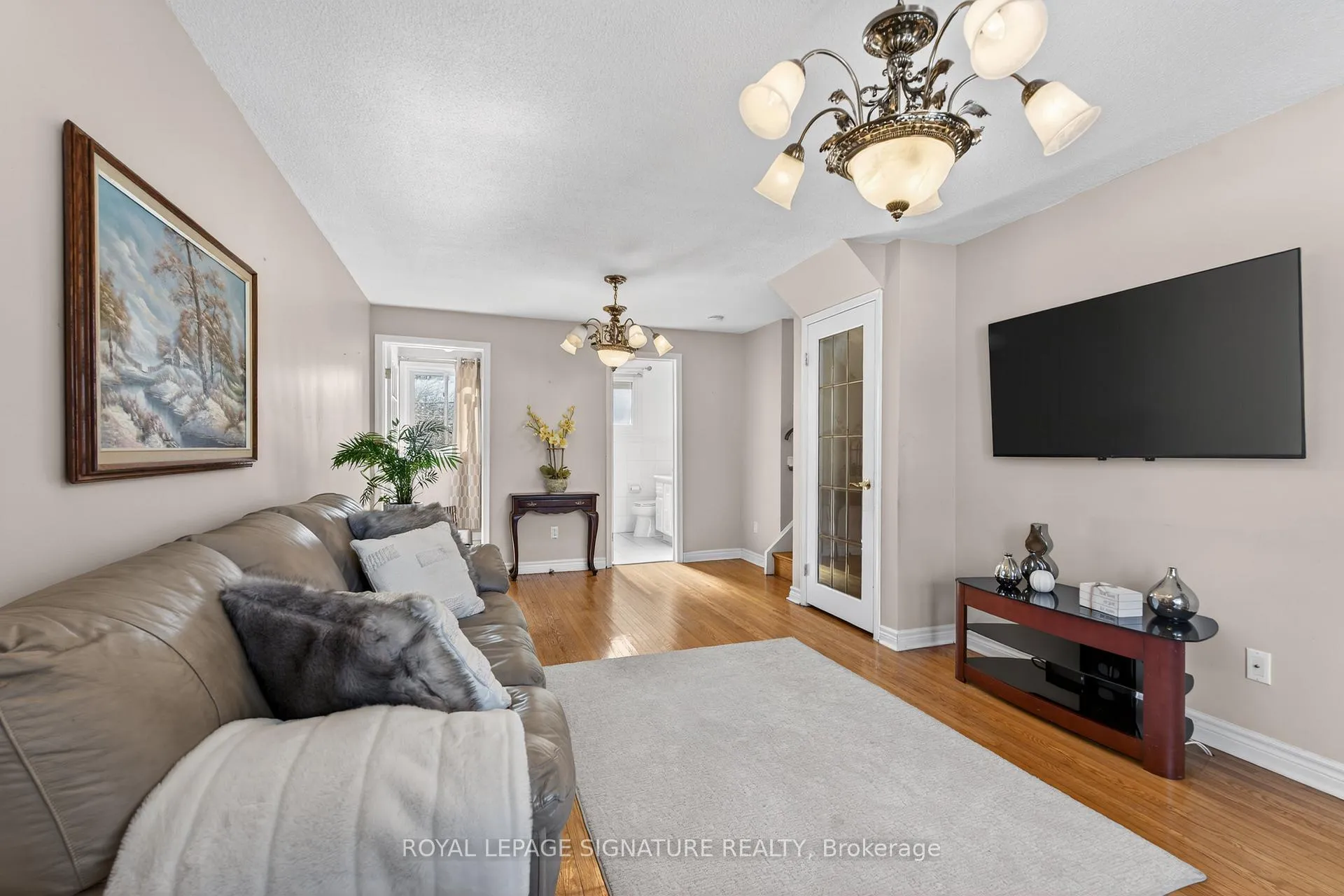Photo 5 of 897 Pembridge Crescent, Kingston, South of Taylor-Kidd Blvd — HOMEH