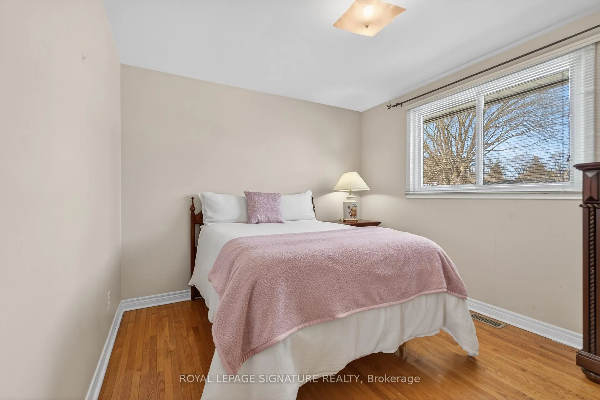 Photo 20 of 897 Pembridge Crescent, Kingston, South of Taylor-Kidd Blvd — HOMEH