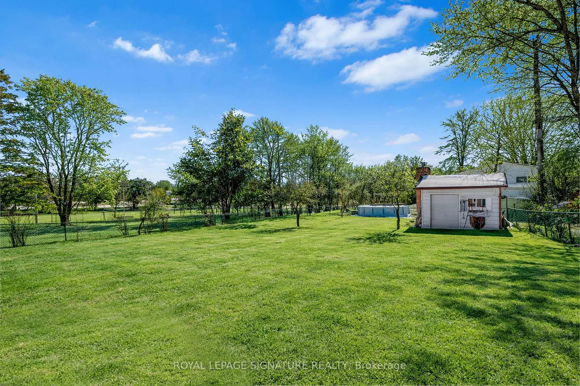 Photo 26 of 897 Pembridge Crescent, Kingston, South of Taylor-Kidd Blvd — HOMEH