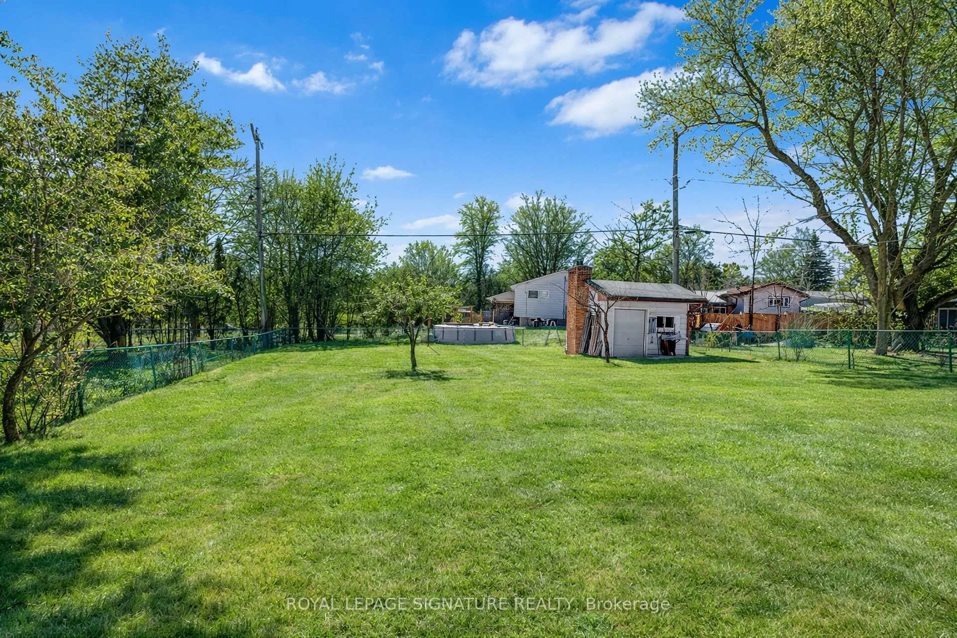 Photo 27 of 897 Pembridge Crescent, Kingston, South of Taylor-Kidd Blvd — HOMEH