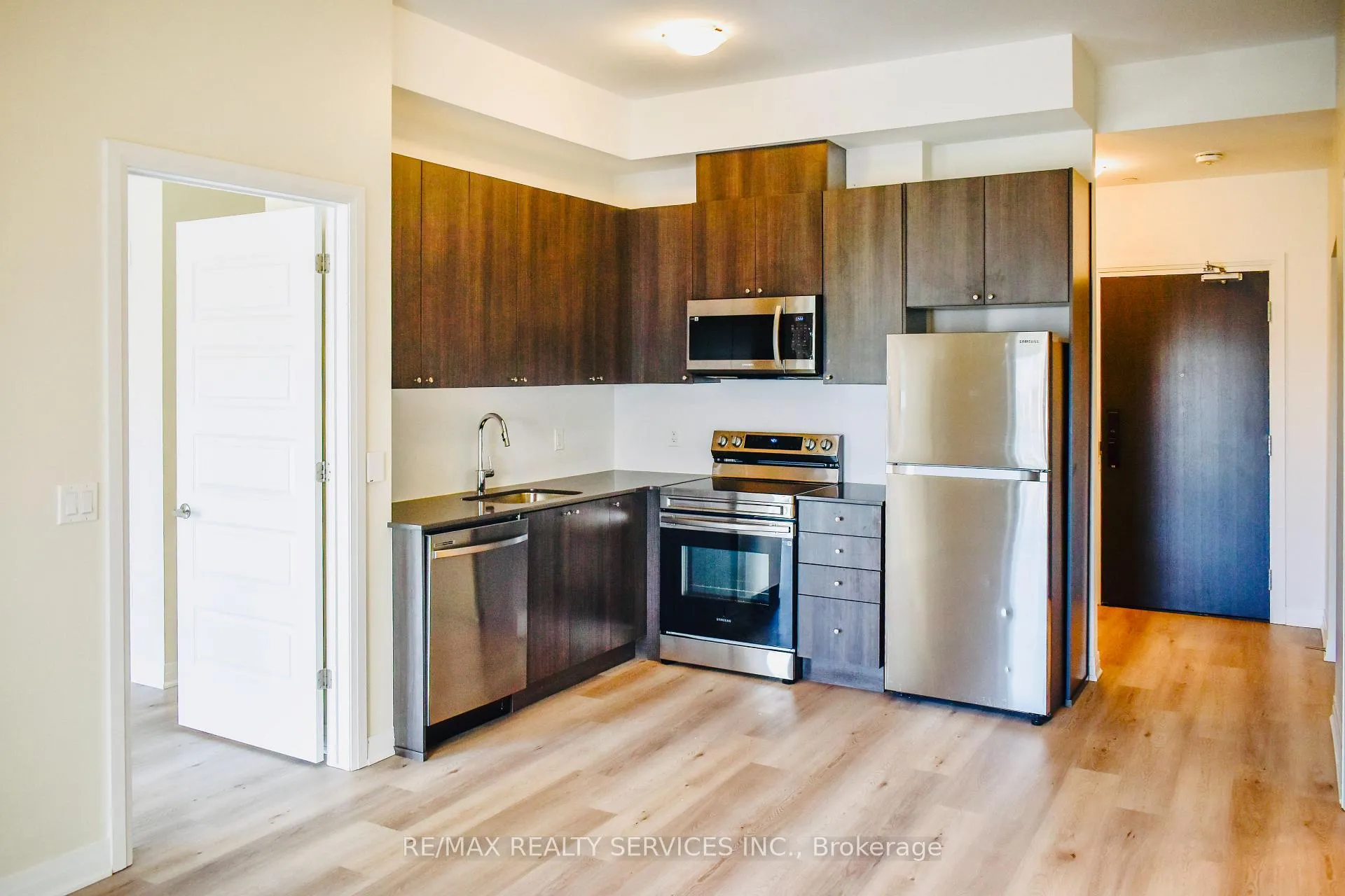 Photo 11 of Unit 614, 490 Gordon Krantz, Milton, Walker — HOMEH