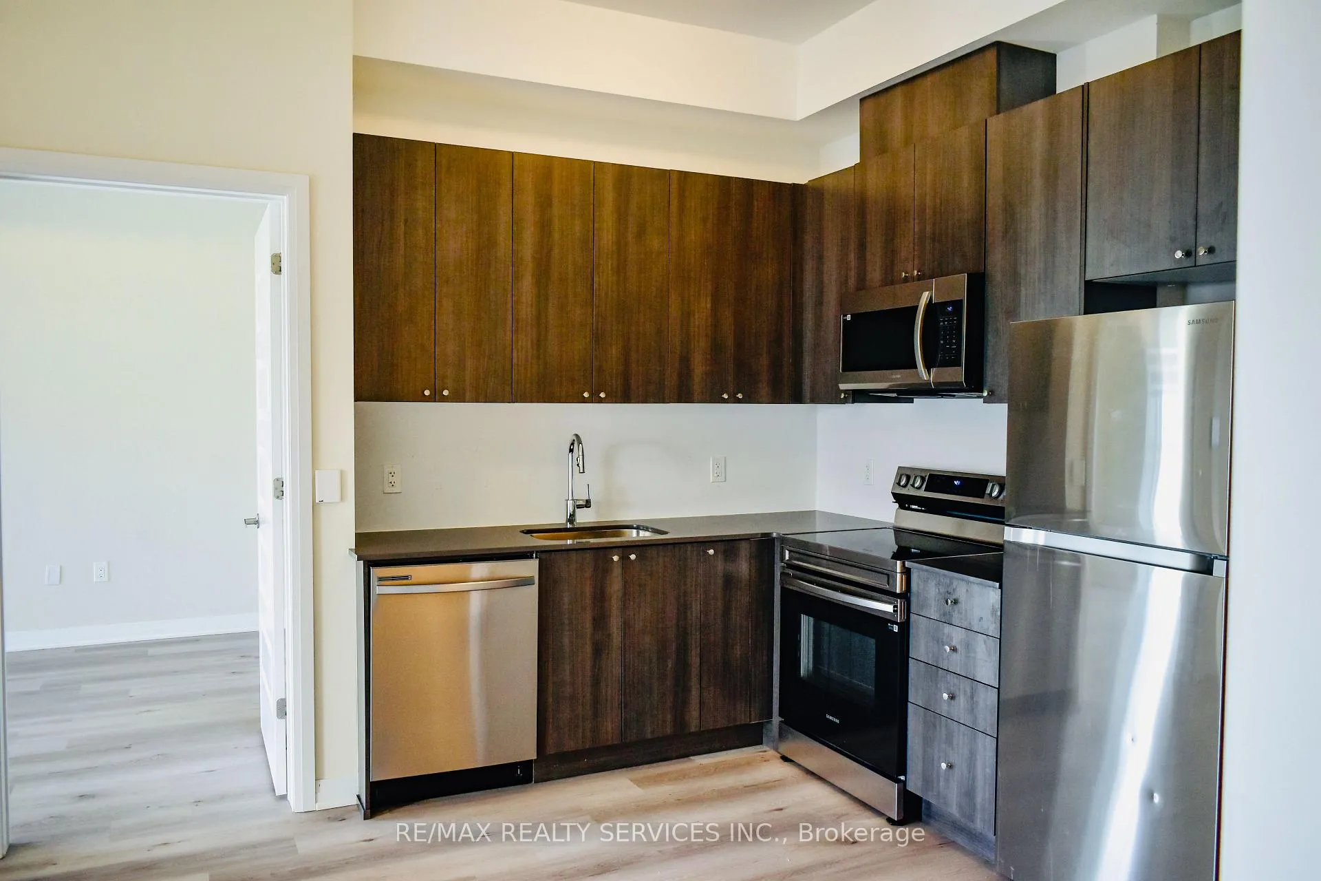 Photo 13 of Unit 614, 490 Gordon Krantz, Milton, Walker — HOMEH