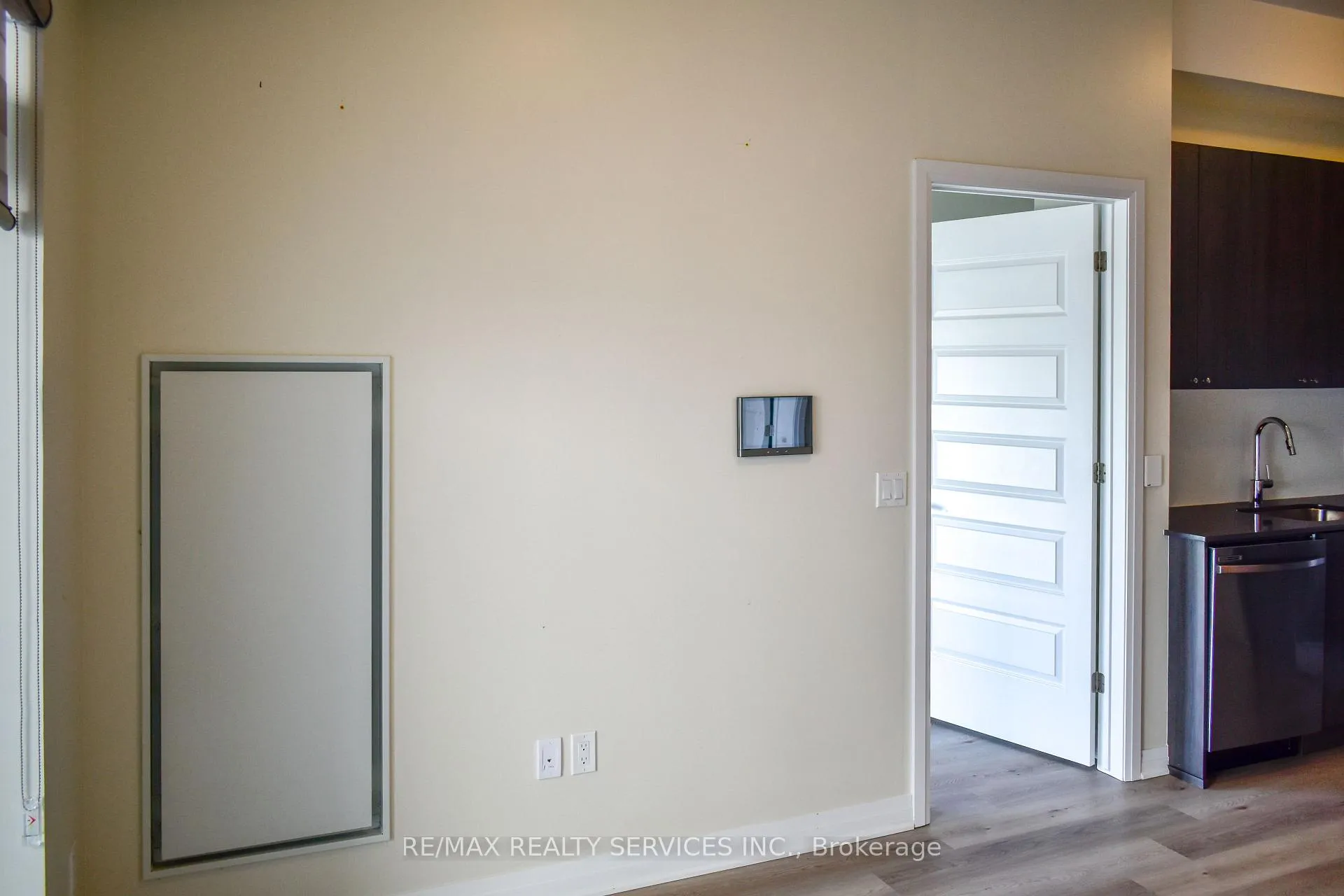 Photo 25 of Unit 614, 490 Gordon Krantz, Milton, Walker — HOMEH
