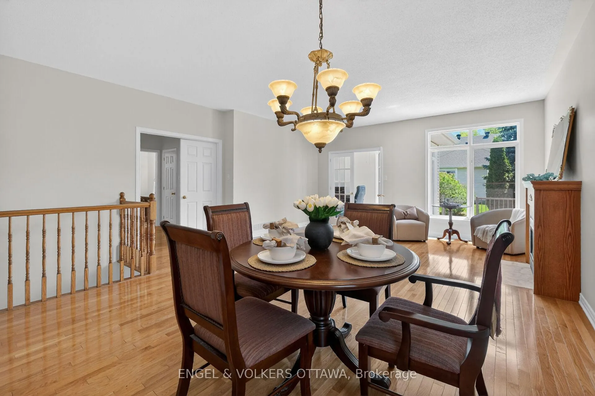 Photo 12 of 844 Swallowtail Crescent, Ottawa, Notting Hill/Summerside — HOMEH