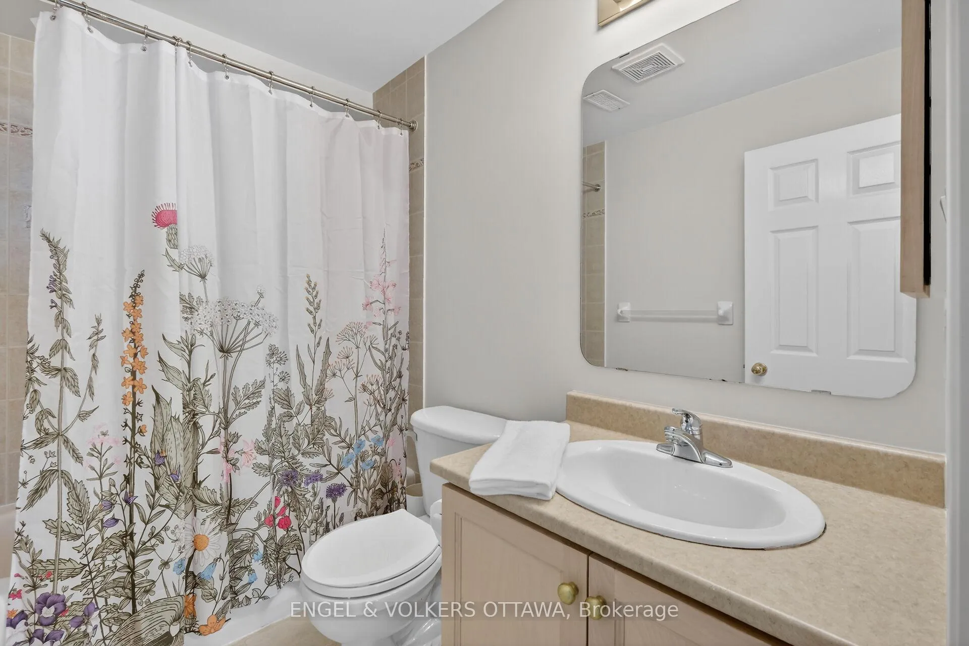 Photo 24 of 844 Swallowtail Crescent, Ottawa, Notting Hill/Summerside — HOMEH