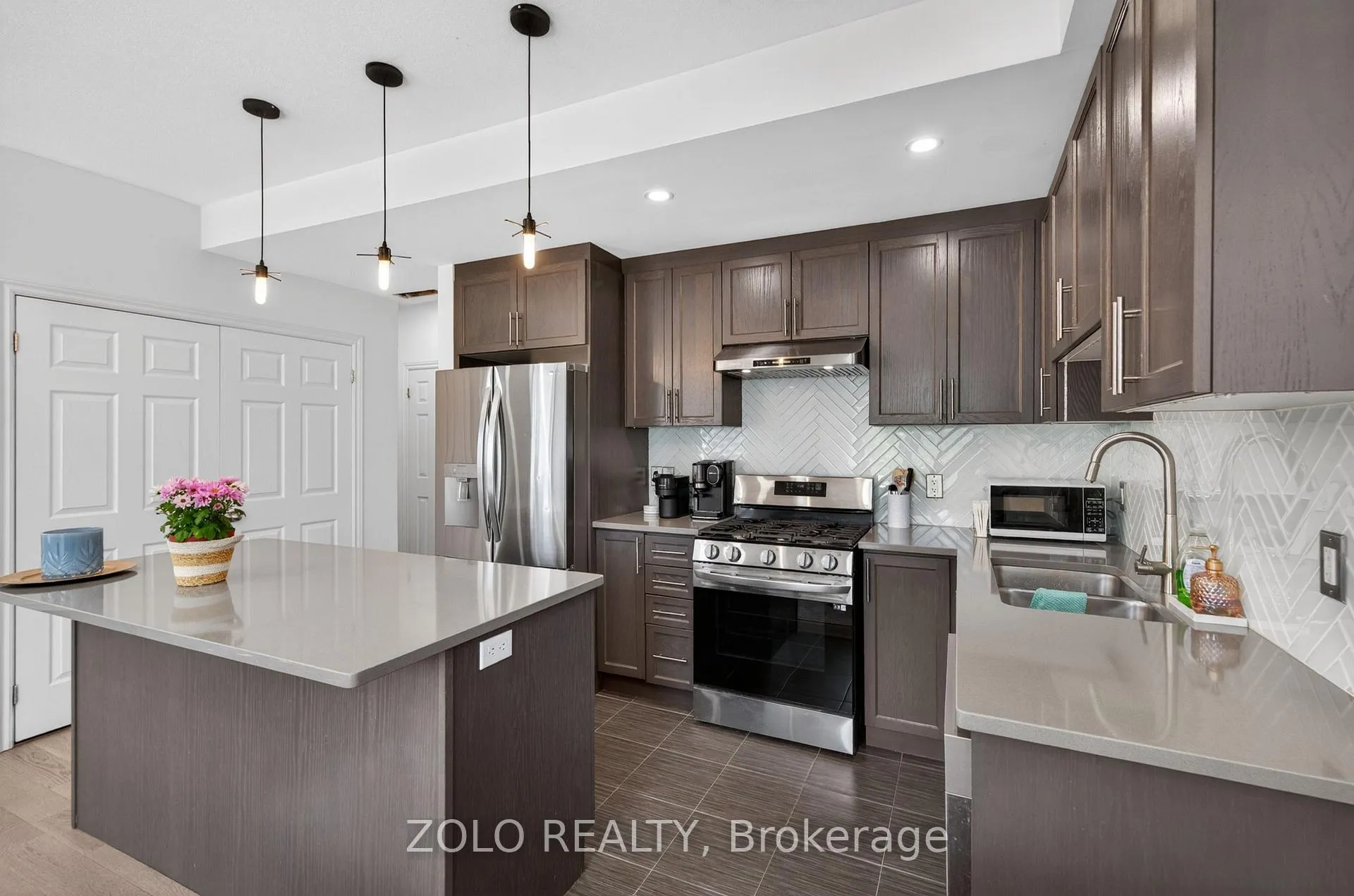 Photo 10 of Unit 59, 383 Dundas Street E, Hamilton, Waterdown — HOMEH