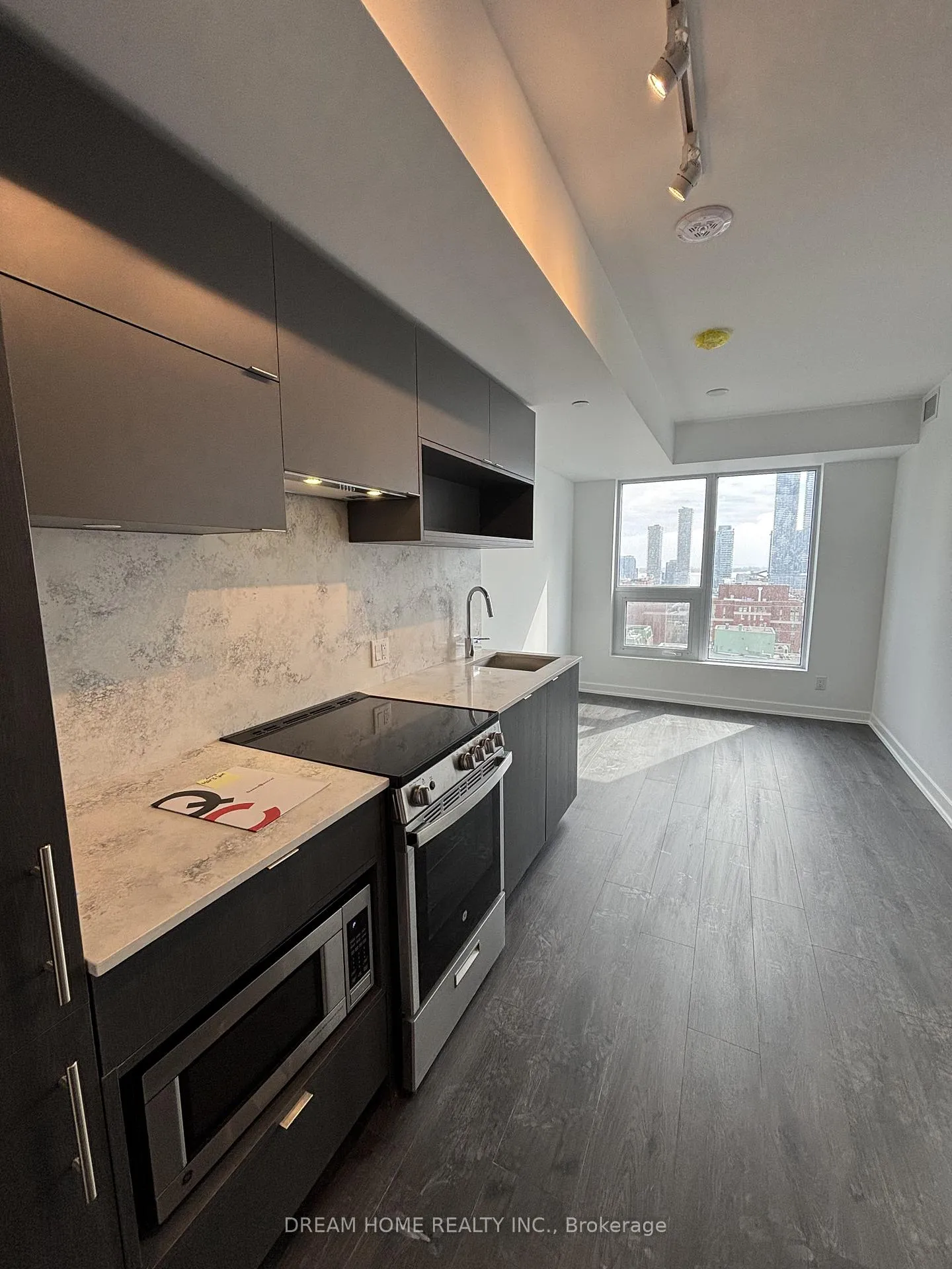 Photo 5 of Unit 2108, 100 Queen Street E, Toronto, Church-Yonge Corridor — HOMEH