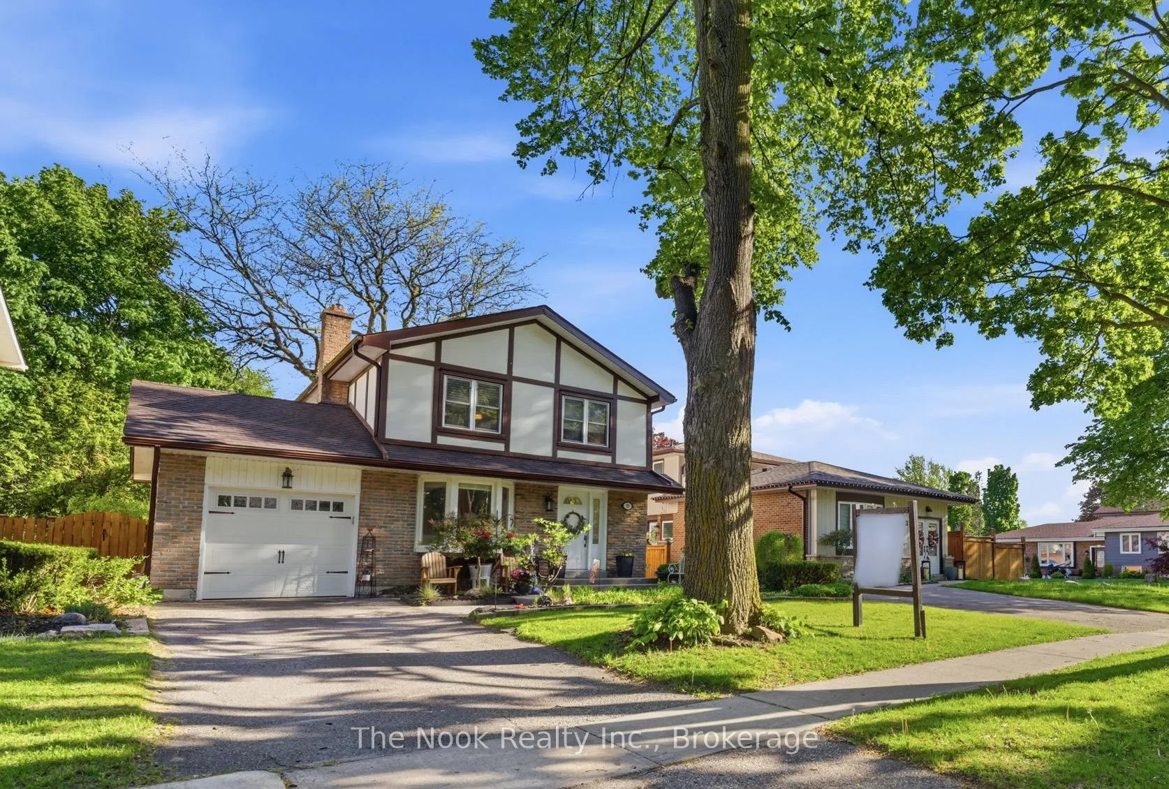 Photo 1 of 35 Michael Boulevard, Whitby, Lynde Creek — HOMEH