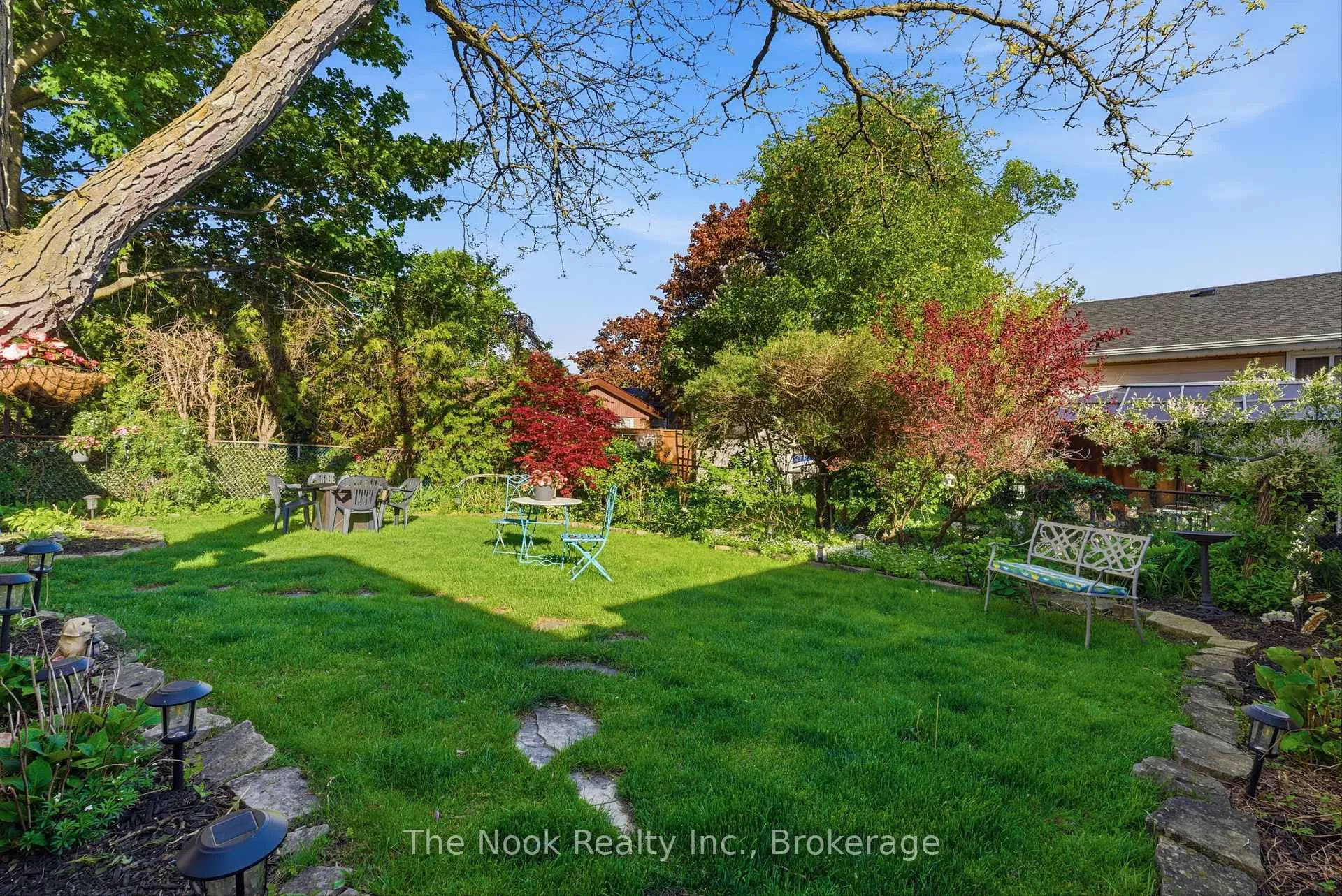 Photo 5 of 35 Michael Boulevard, Whitby, Lynde Creek — HOMEH