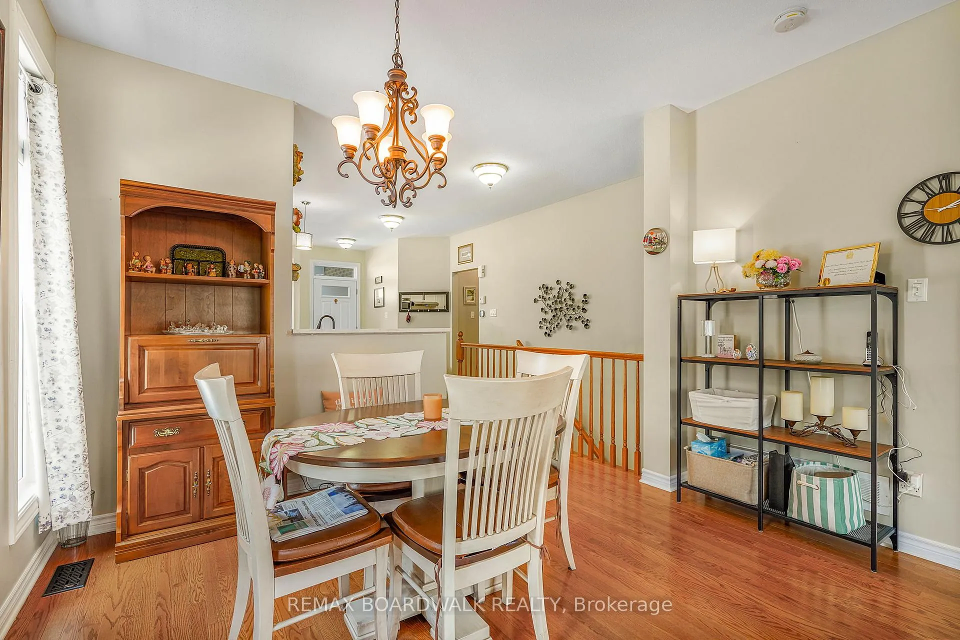 Photo 12 of 725 Cabris Crescent, Ottawa, Avalon West — HOMEH