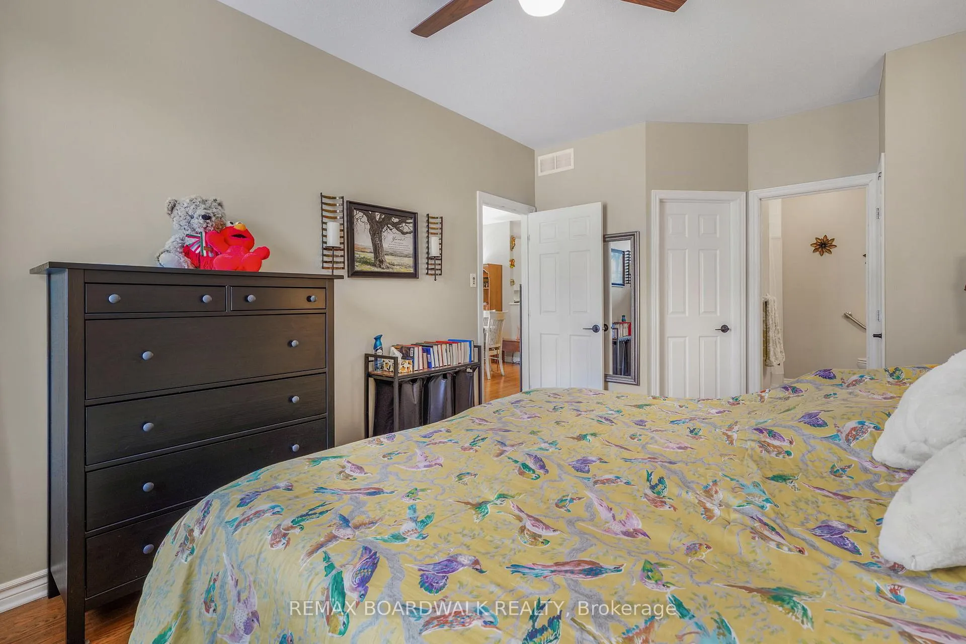 Photo 17 of 725 Cabris Crescent, Ottawa, Avalon West — HOMEH