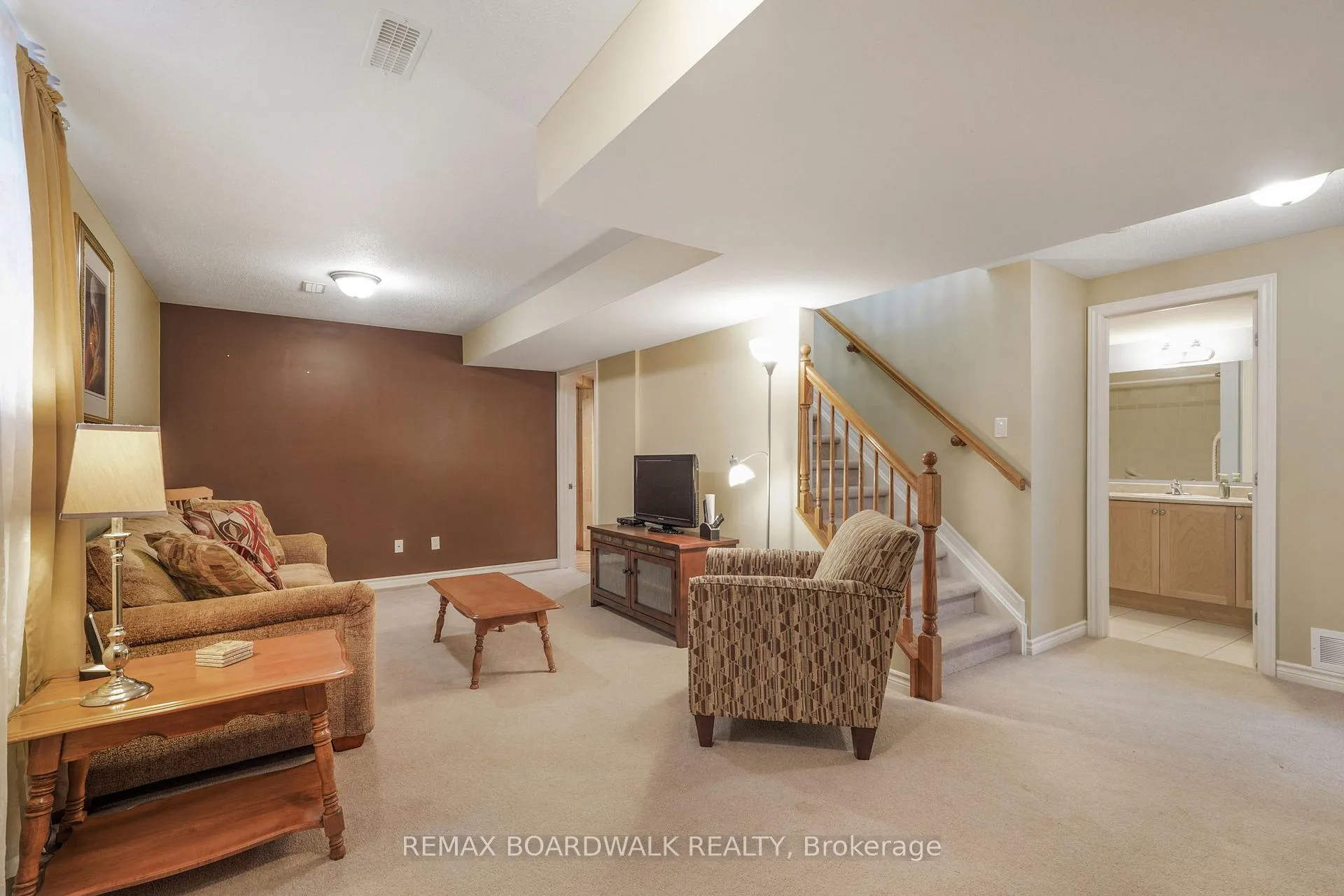Photo 20 of 725 Cabris Crescent, Ottawa, Avalon West — HOMEH
