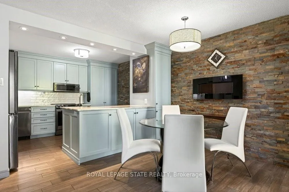 Photo 4 of Unit 403, 165 Bold Street, Hamilton, Durand — HOMEH