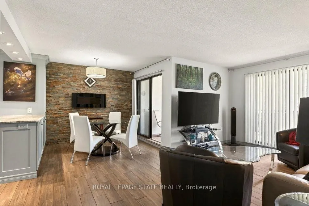 Photo 5 of Unit 403, 165 Bold Street, Hamilton, Durand — HOMEH