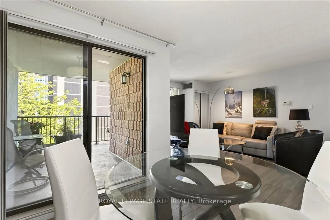 Photo 6 of Unit 403, 165 Bold Street, Hamilton, Durand — HOMEH