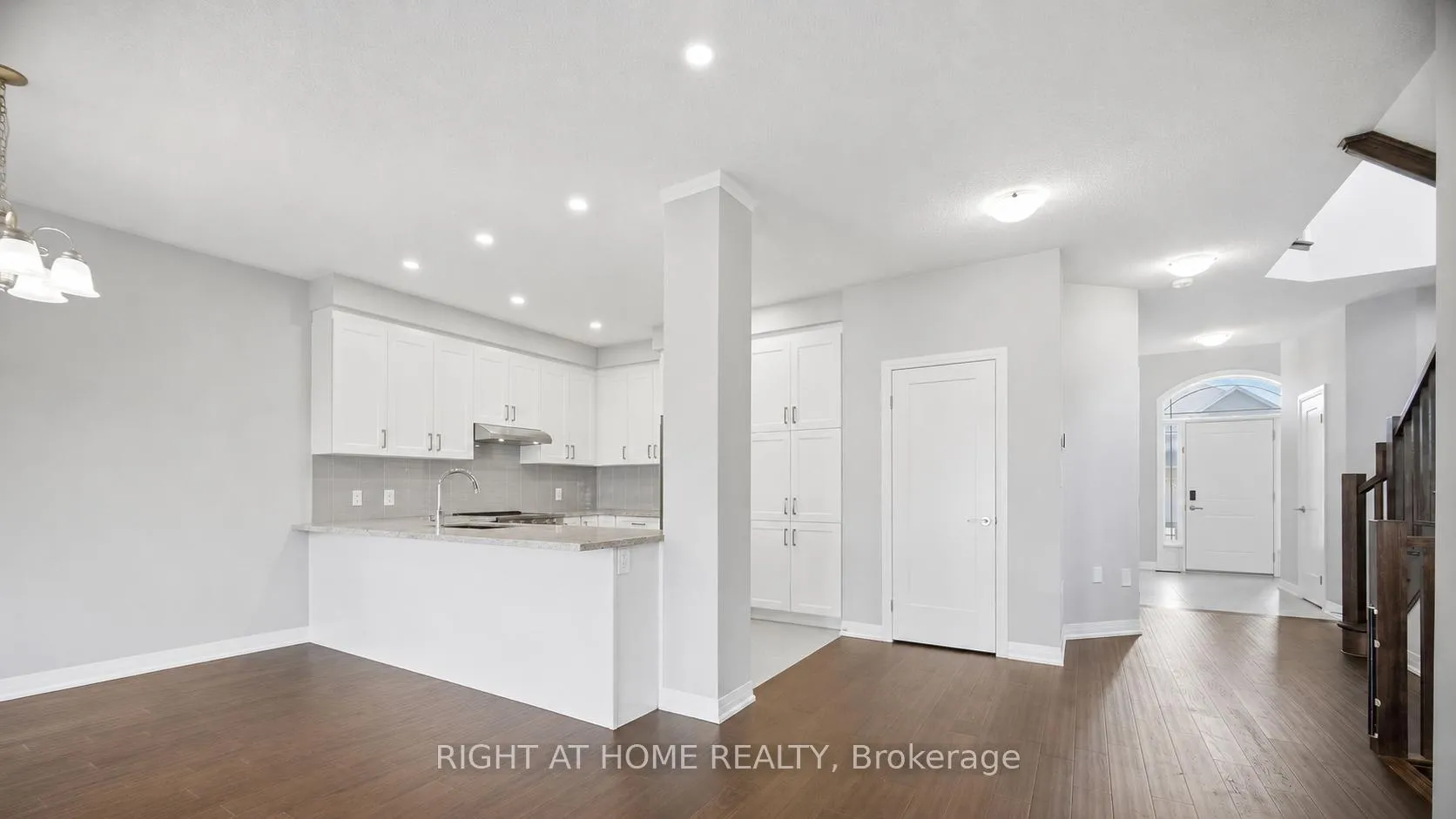 Photo 12 of 190 Rockledge Drive, Hamilton, Rural Glanbrook — HOMEH