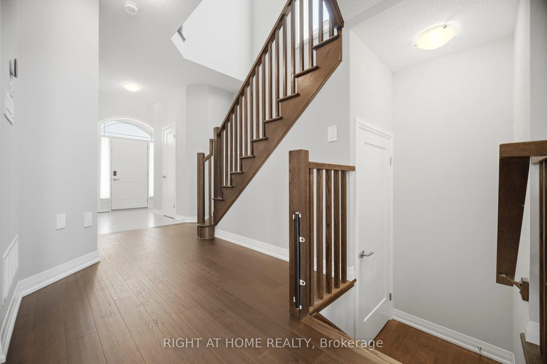 Photo 23 of 190 Rockledge Drive, Hamilton, Rural Glanbrook — HOMEH