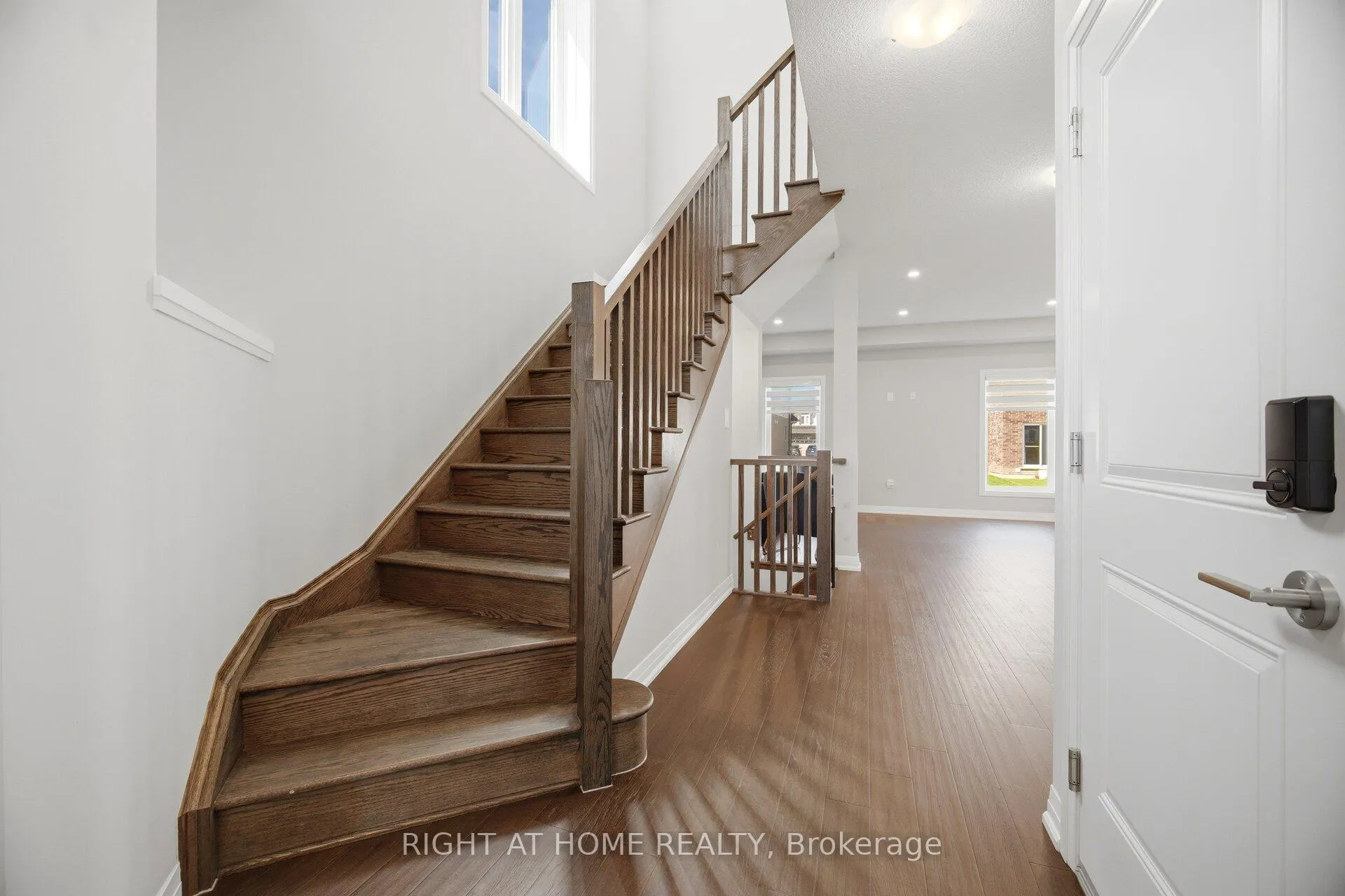 Photo 24 of 190 Rockledge Drive, Hamilton, Rural Glanbrook — HOMEH