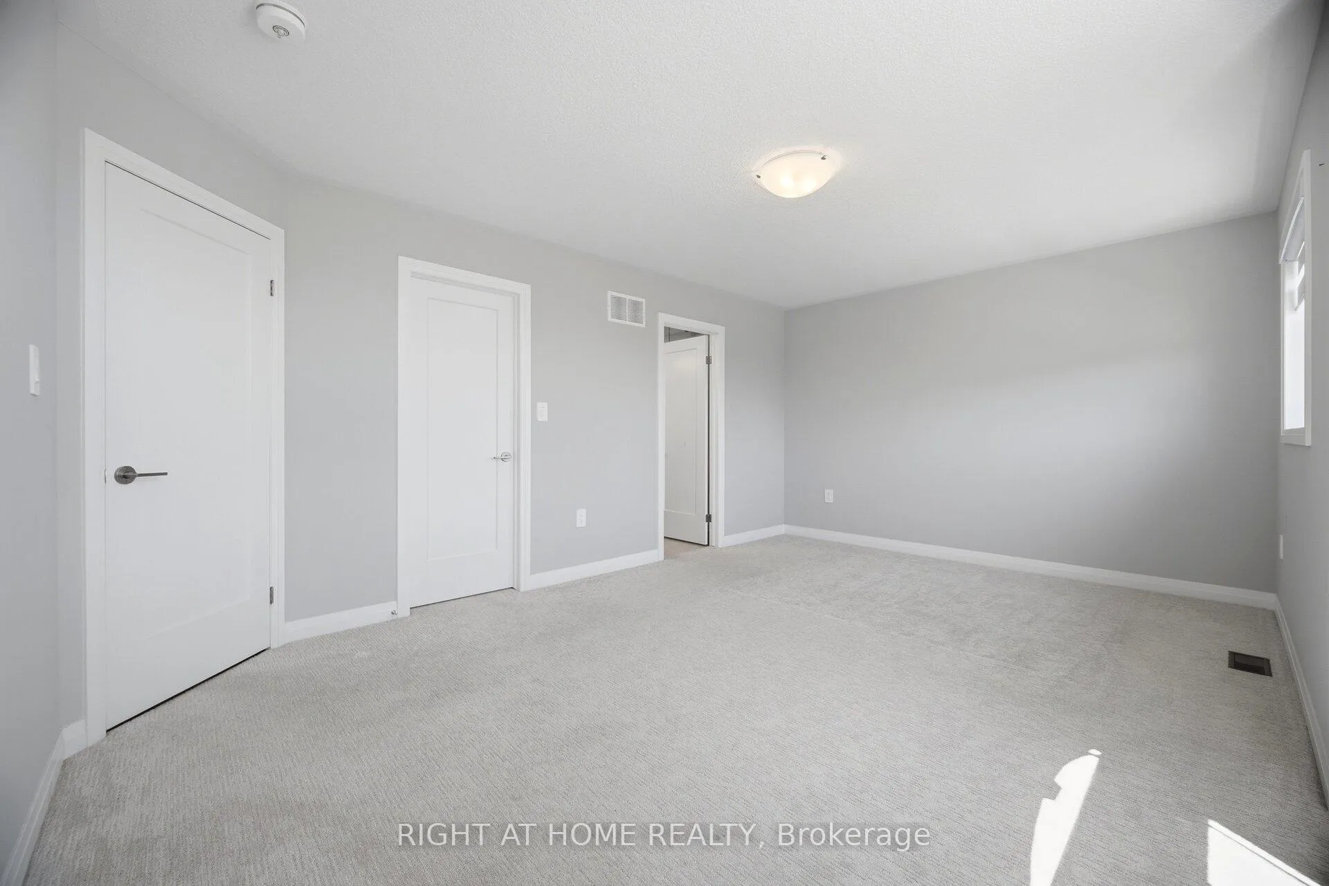 Photo 29 of 190 Rockledge Drive, Hamilton, Rural Glanbrook — HOMEH