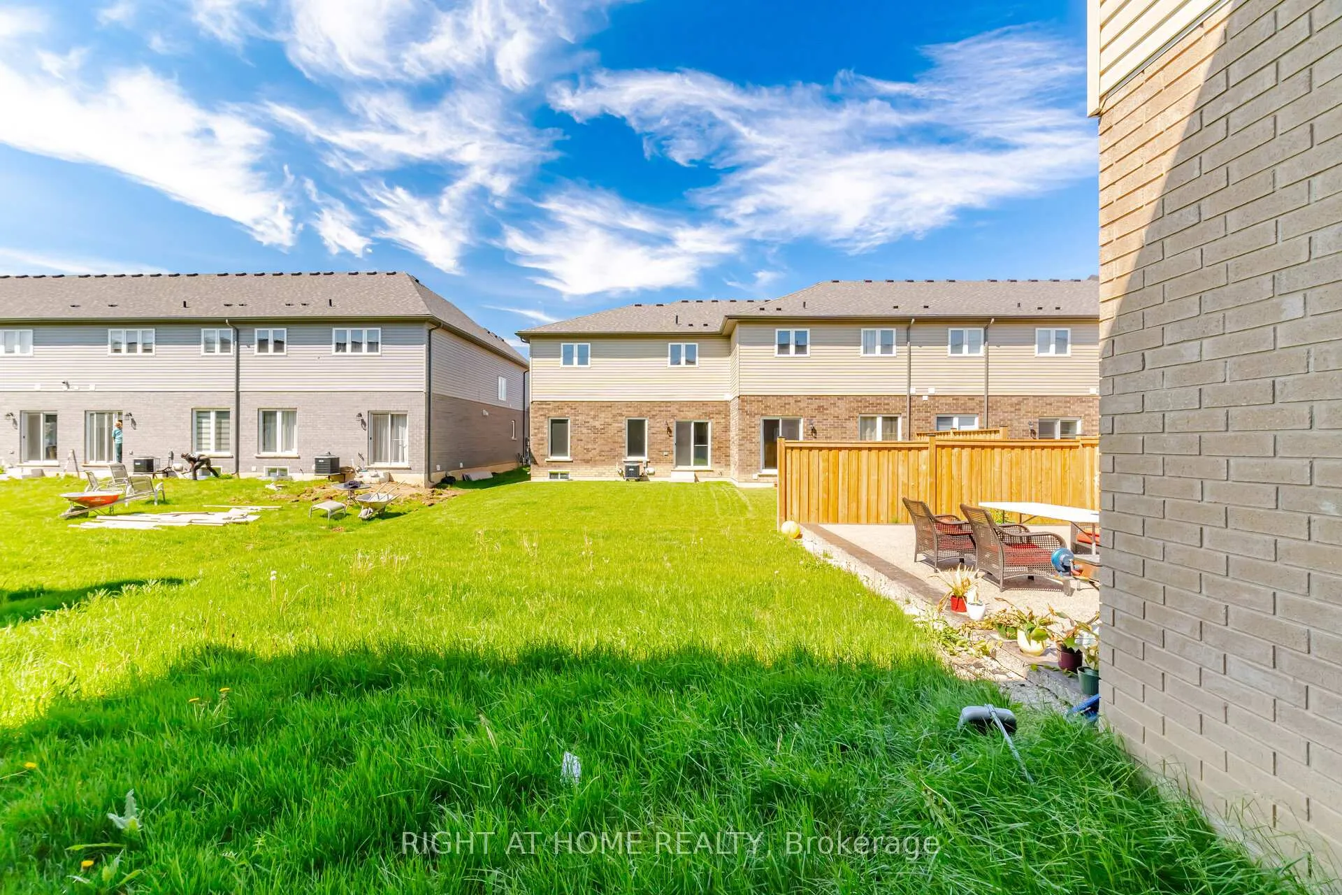 Photo 42 of 190 Rockledge Drive, Hamilton, Rural Glanbrook — HOMEH