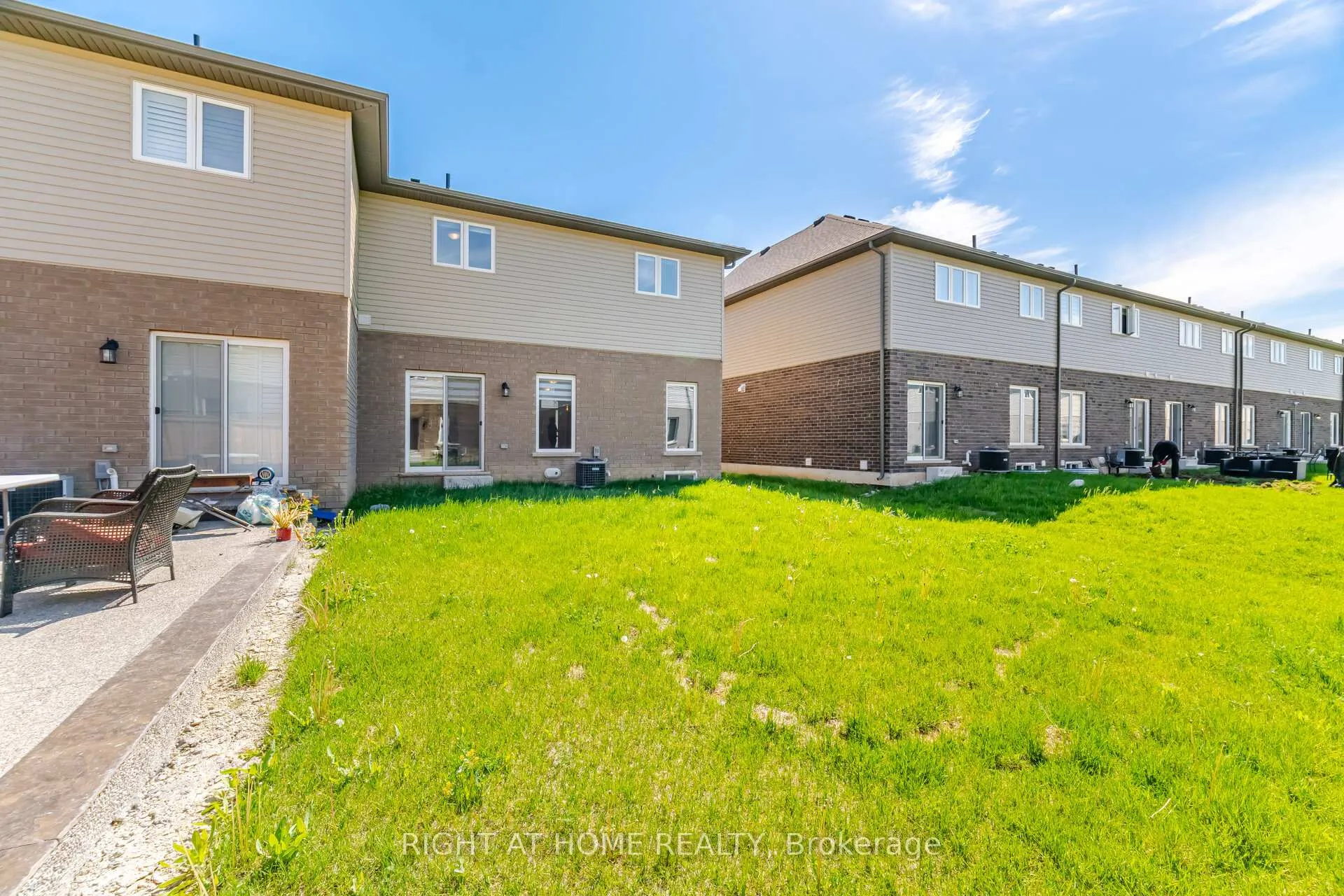 Photo 43 of 190 Rockledge Drive, Hamilton, Rural Glanbrook — HOMEH