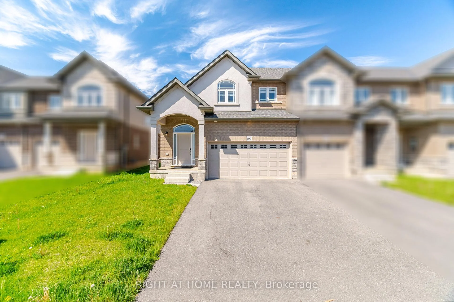 Photo 3 of 190 Rockledge Drive, Hamilton, Rural Glanbrook — HOMEH