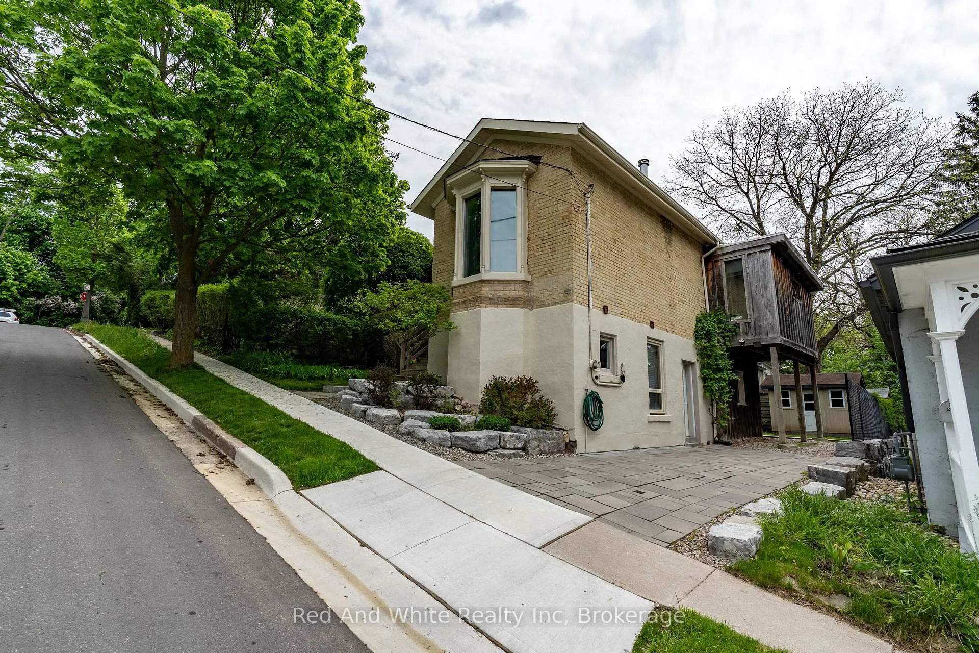 Photo 1 of 23 Pearl Street, Guelph, General Hospital — HOMEH