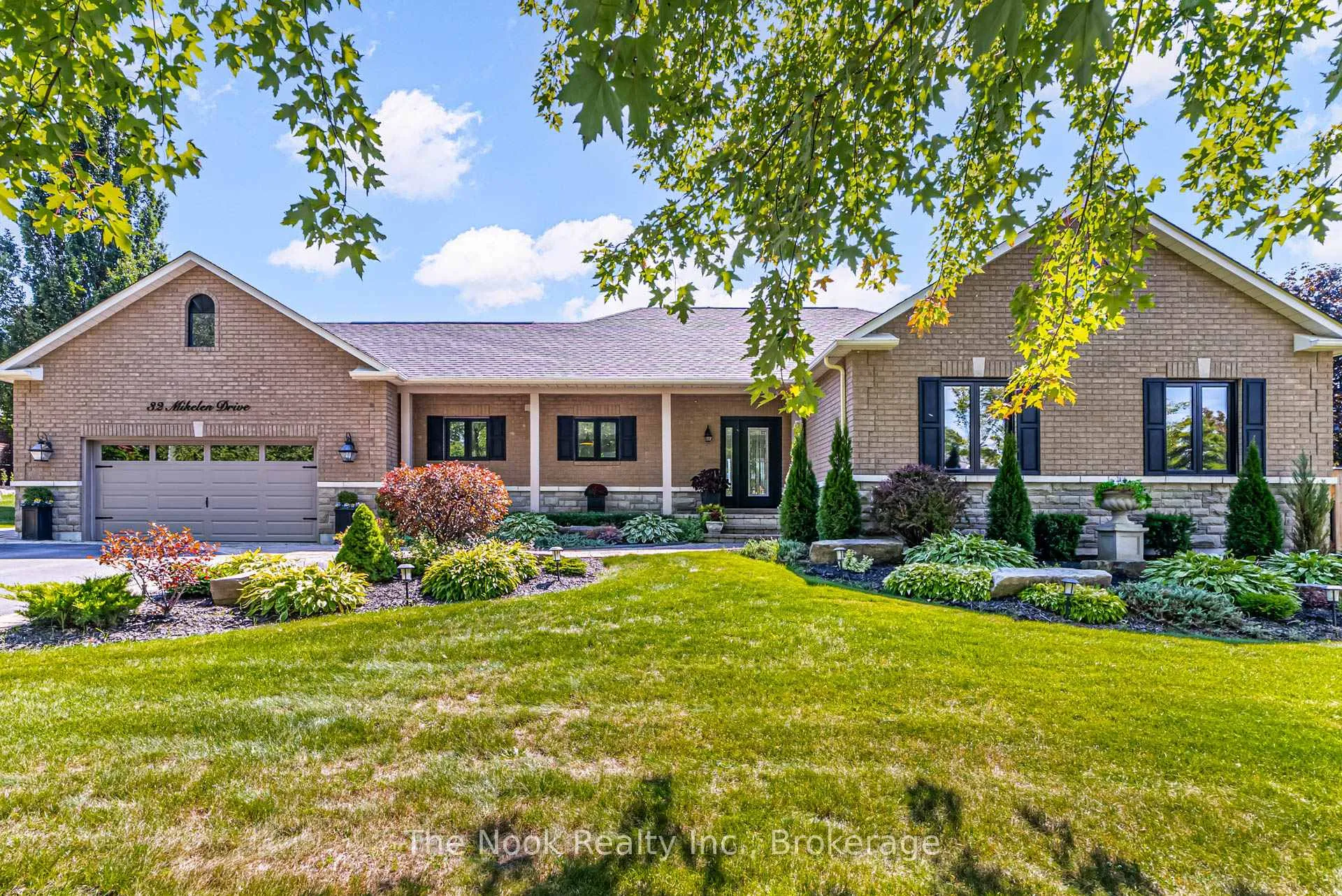 Photo 1 of 32 Mikelen Drive, Scugog, Port Perry — HOMEH