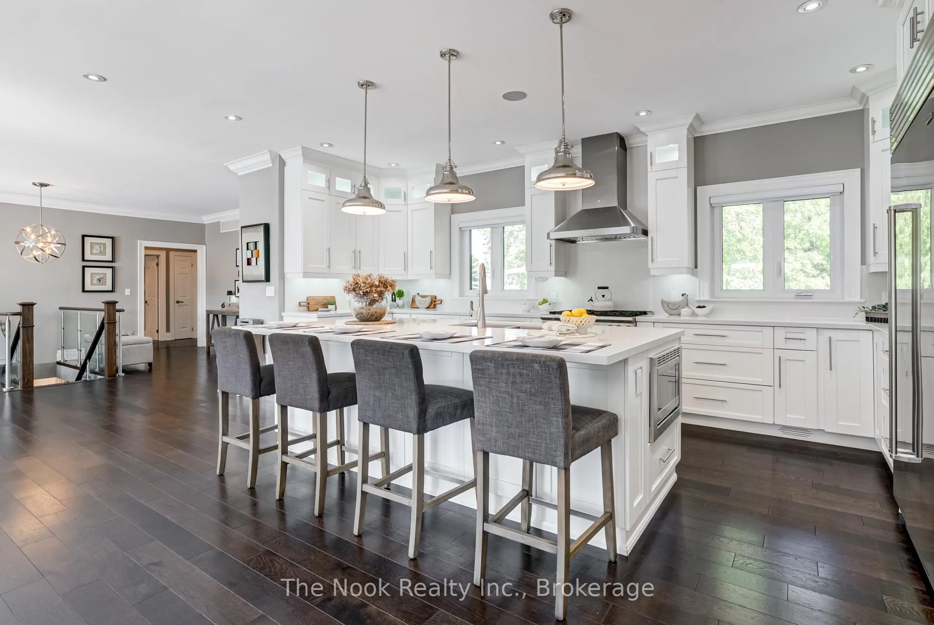 Photo 12 of 32 Mikelen Drive, Scugog, Port Perry — HOMEH